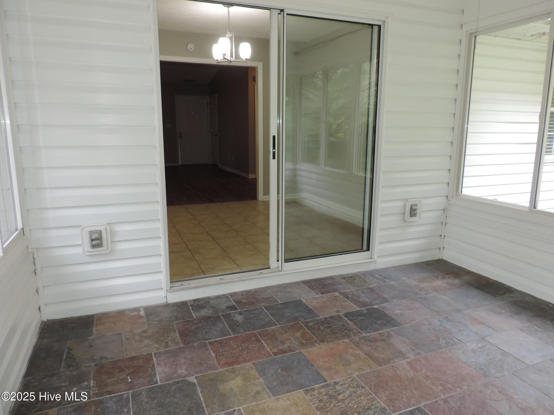 5801 County Line Road,New Bern