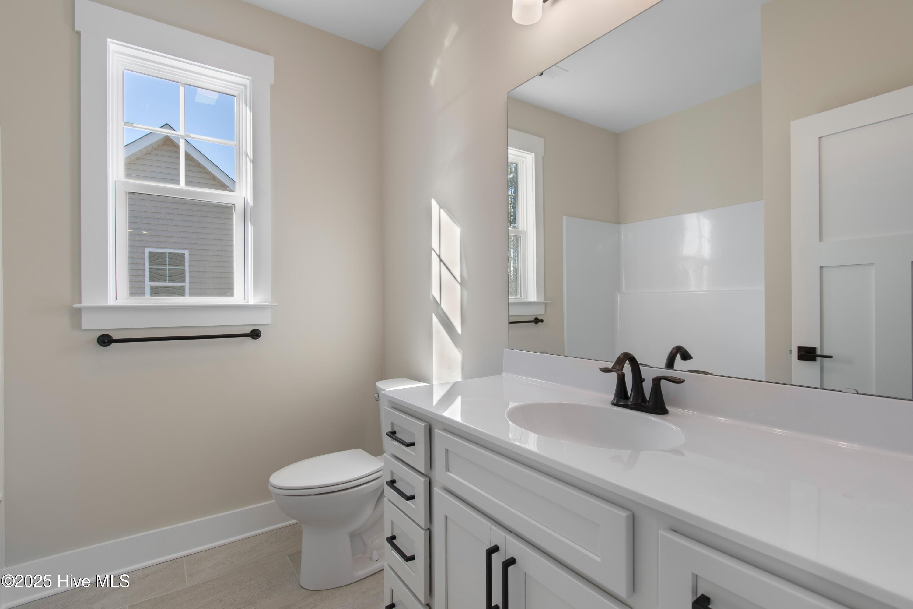 100520444 | Photo 45