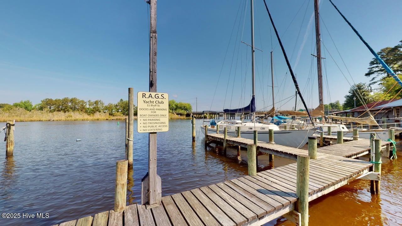 100502870 | Photo 15