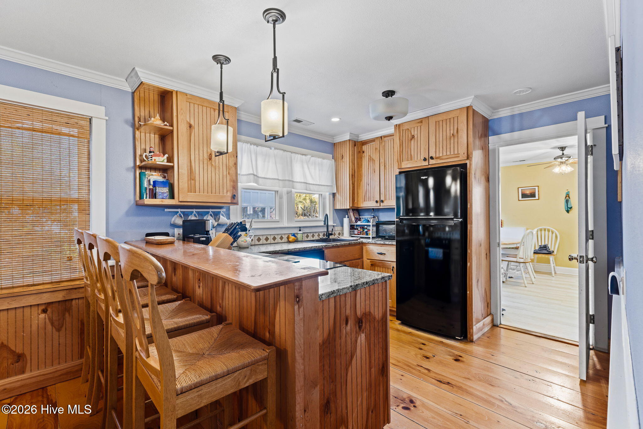 100557713 | Photo 13