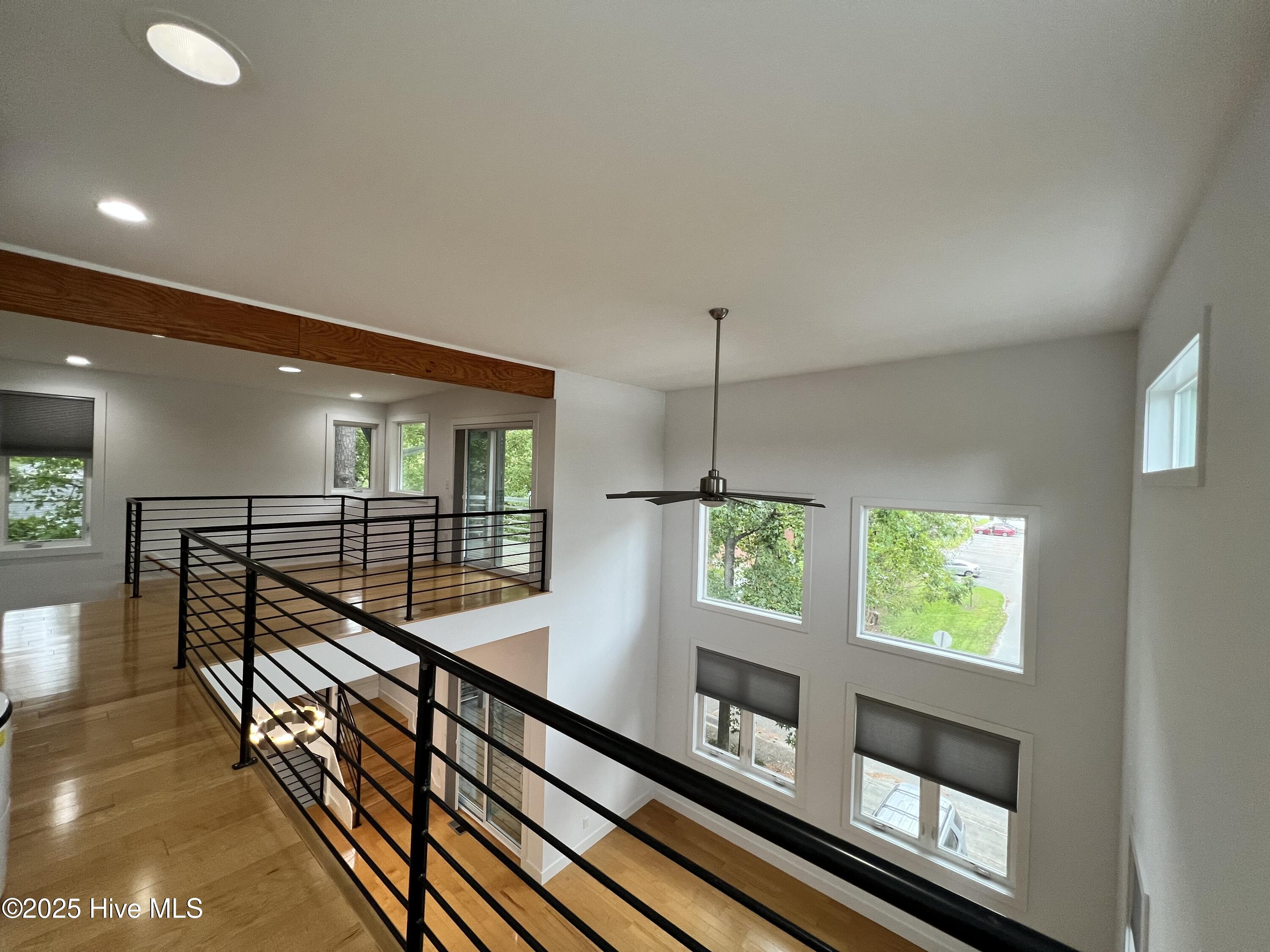 100546316 | Photo 21