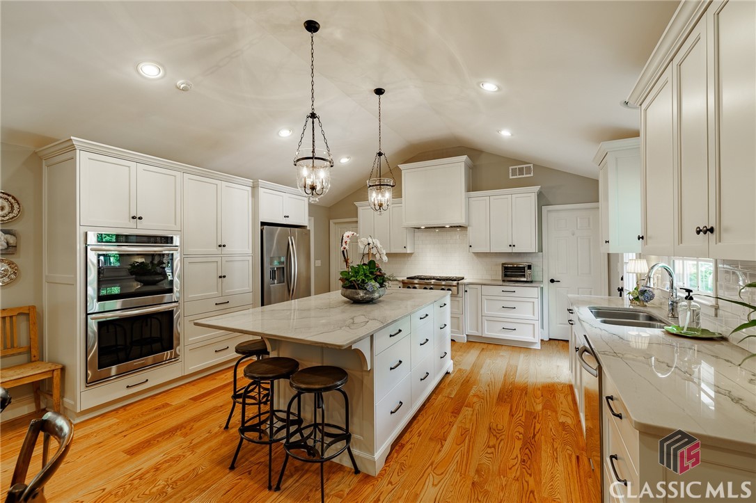 1060 Woodhollow Lane