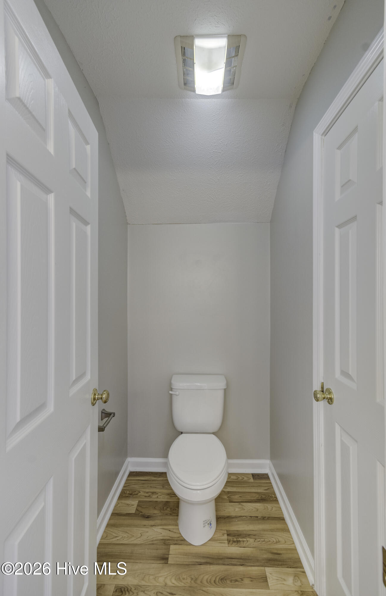 100549263 | Photo 47