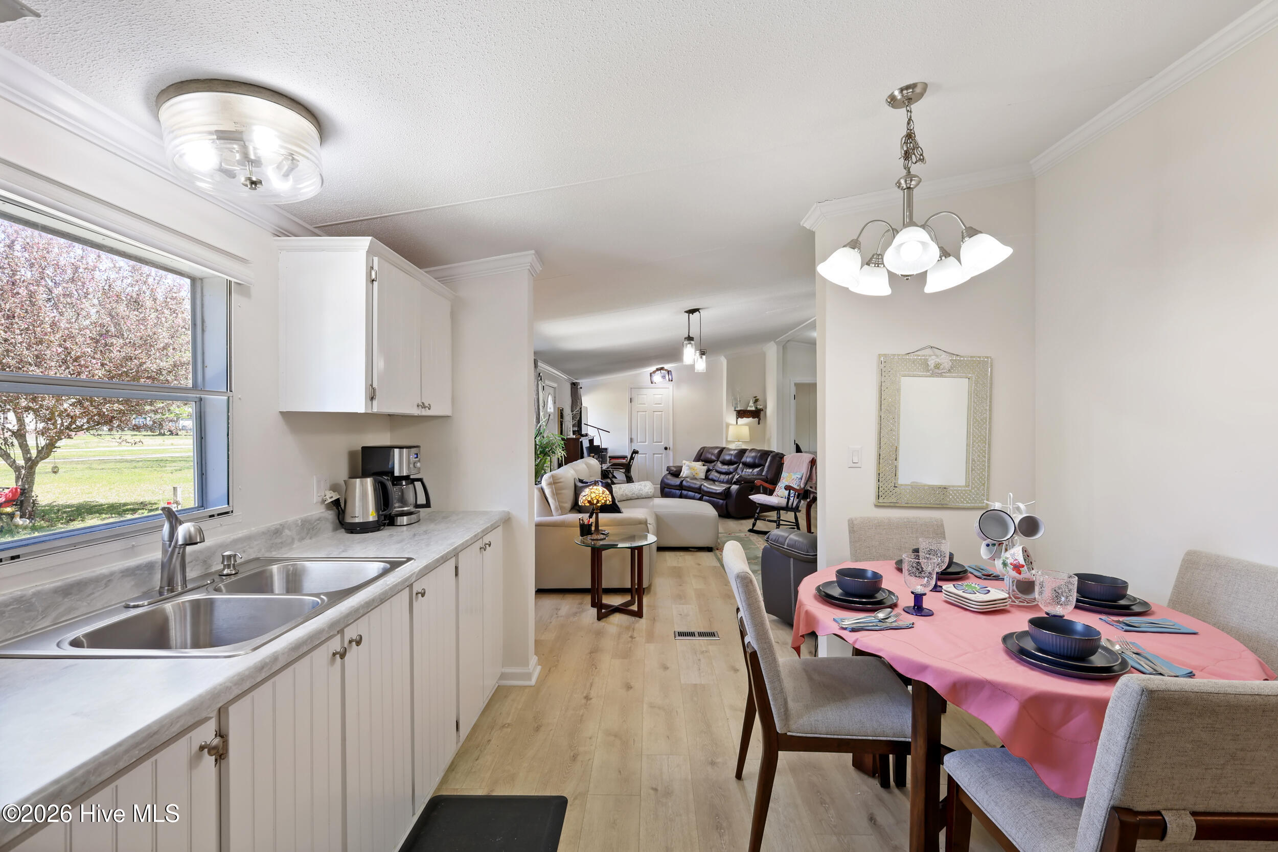 100564422 | Photo 10