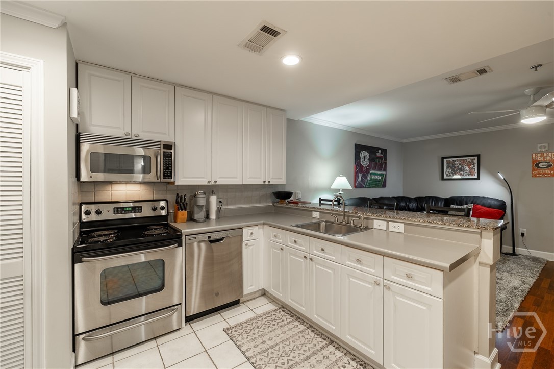 250 W Broad Street 207