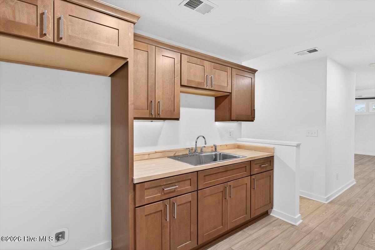 100508679 | Photo 24