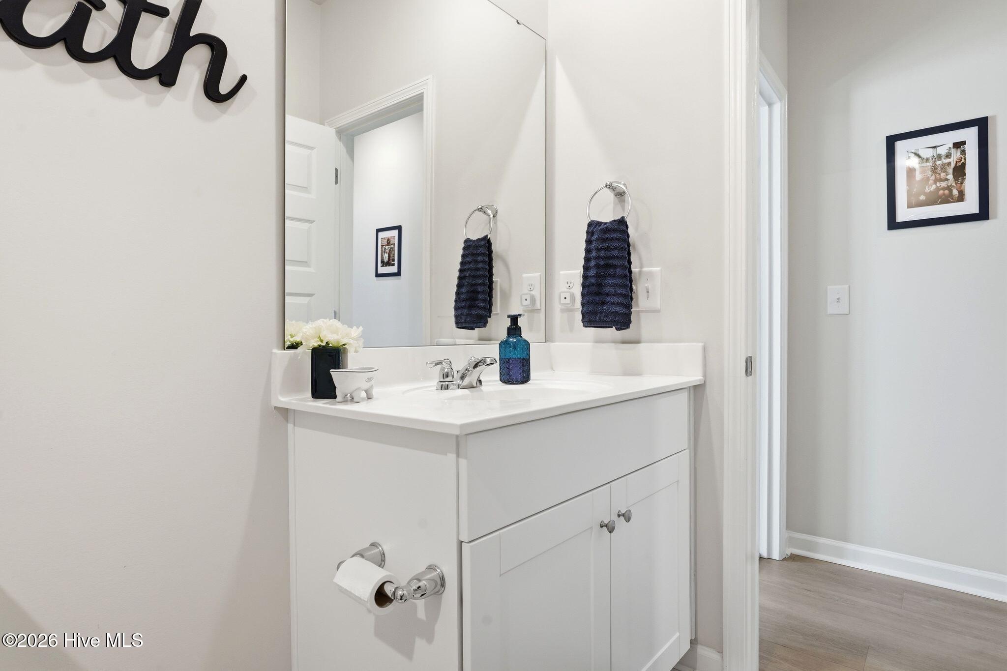 100560764 | Photo 27