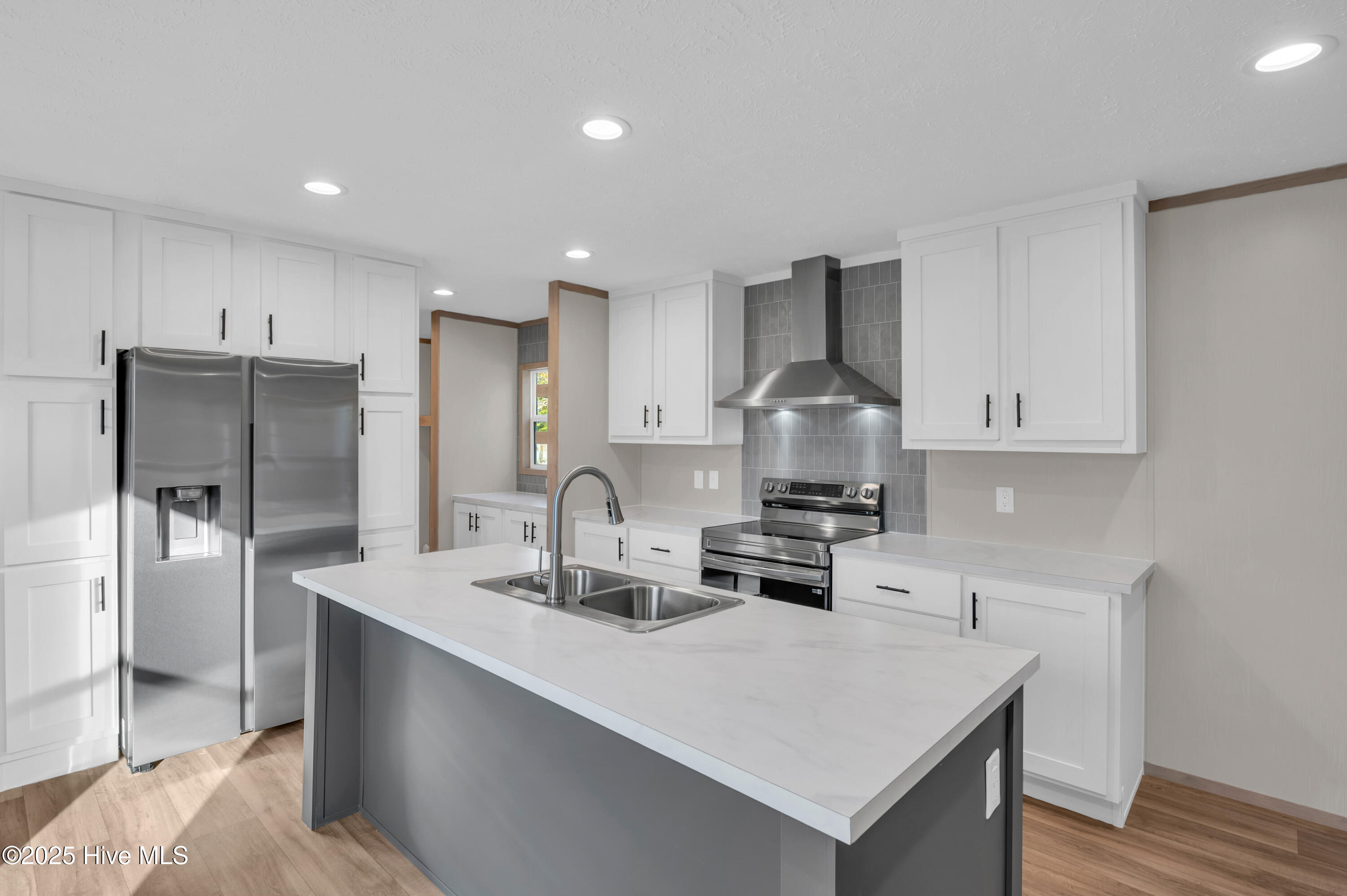 100545094 | Photo 10