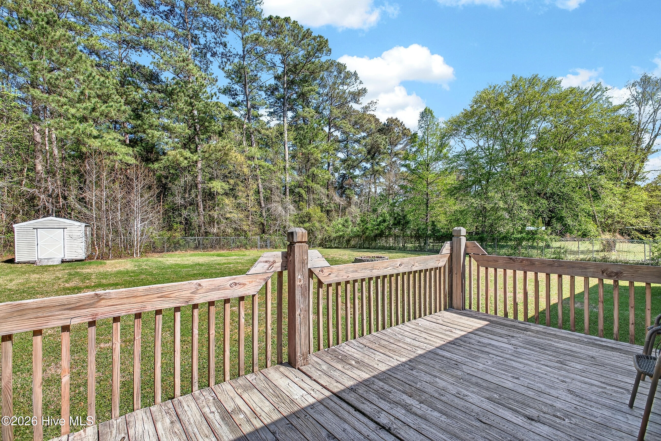 100565409 | Photo 23