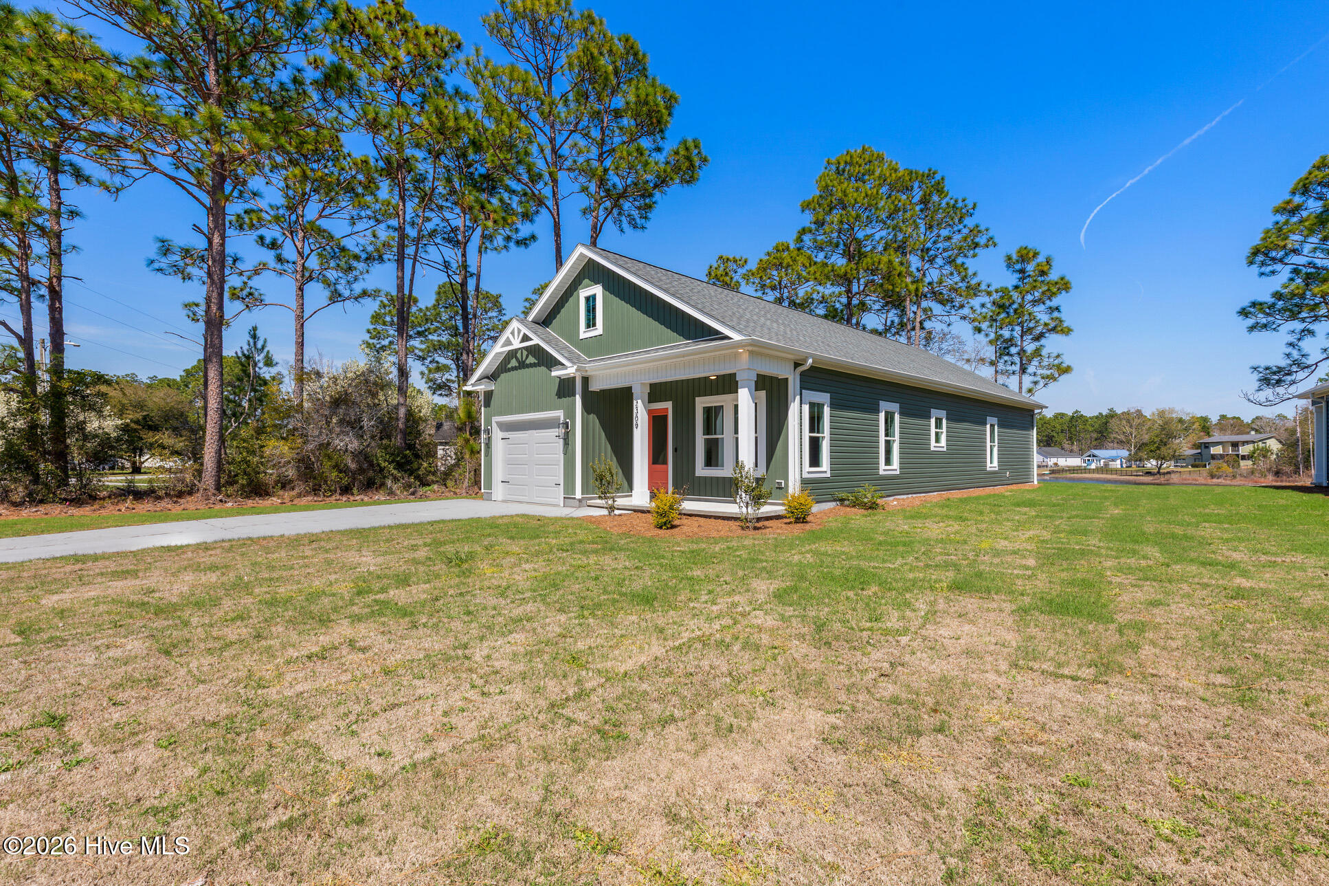 100561185 | Photo 50