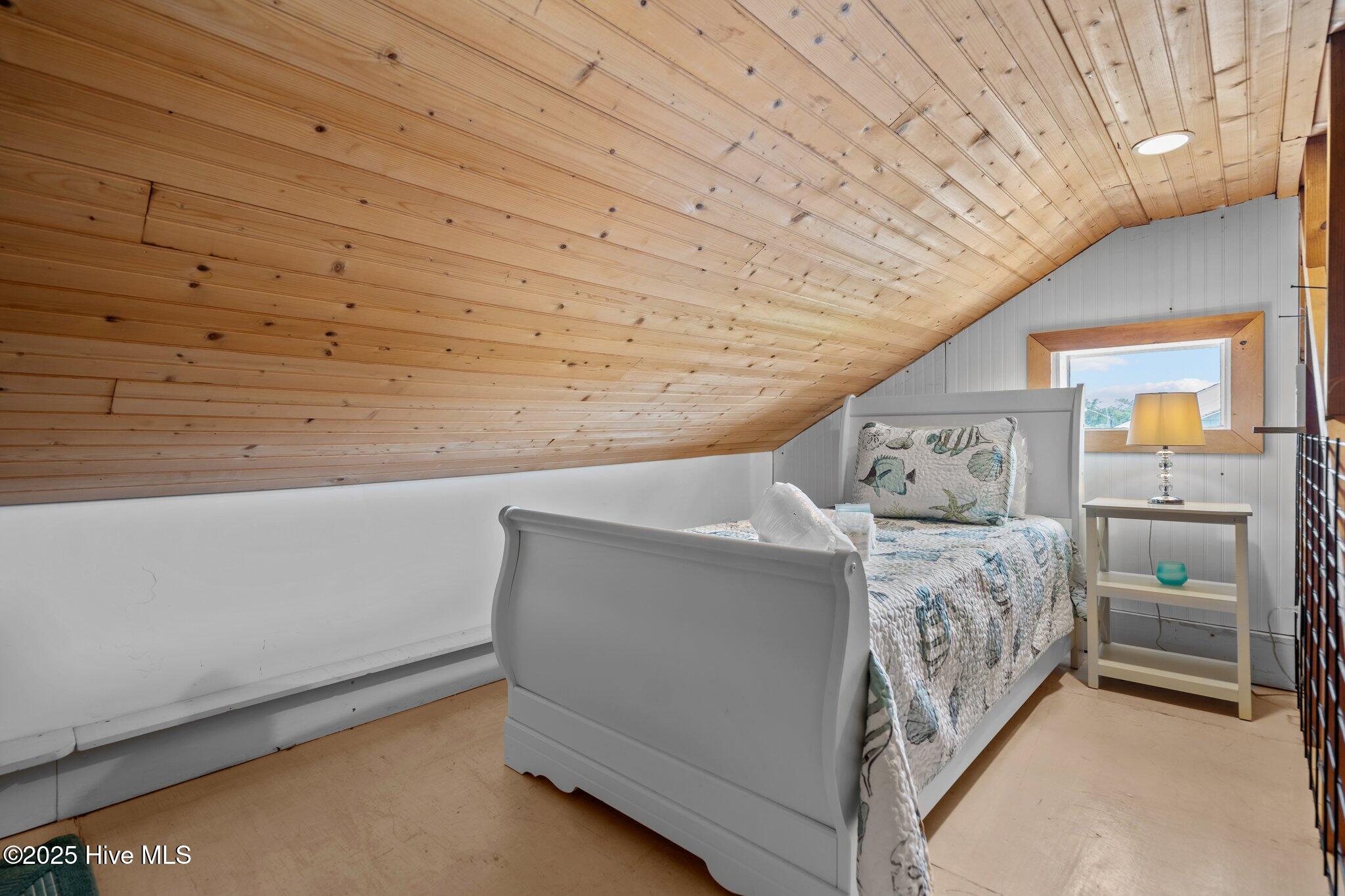 100537194 | Photo 47