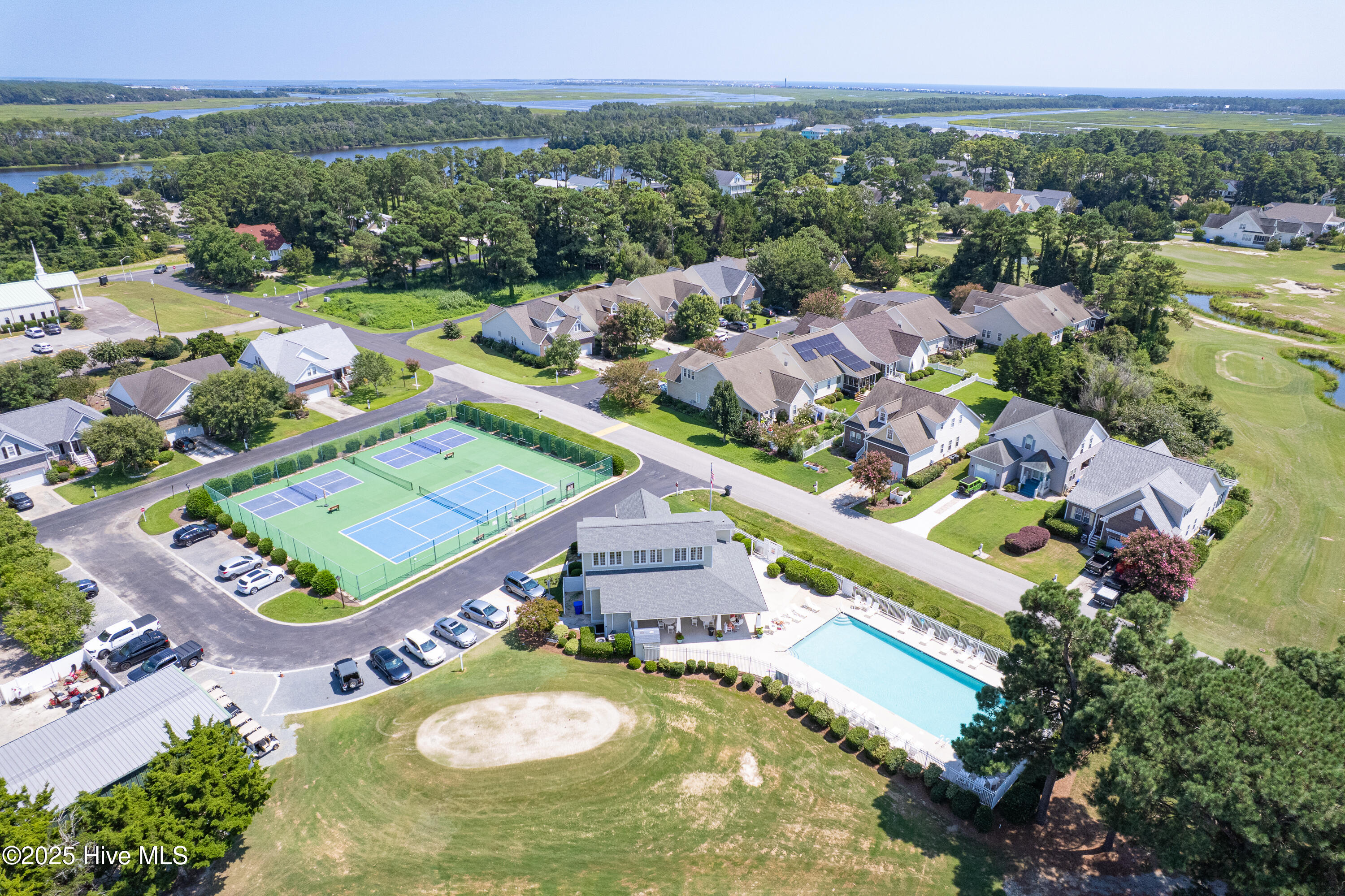 100525236 | Photo 49