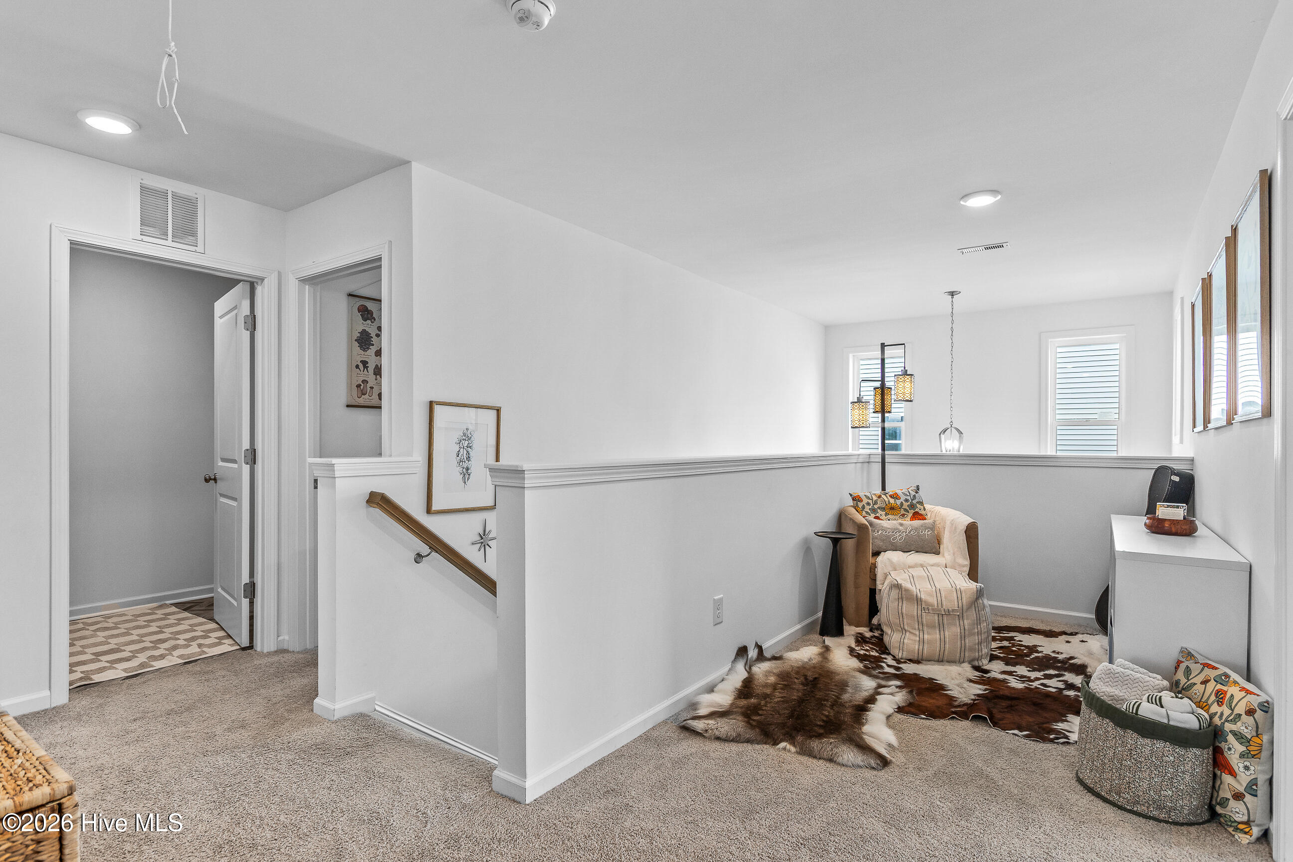 100566421 | Photo 25