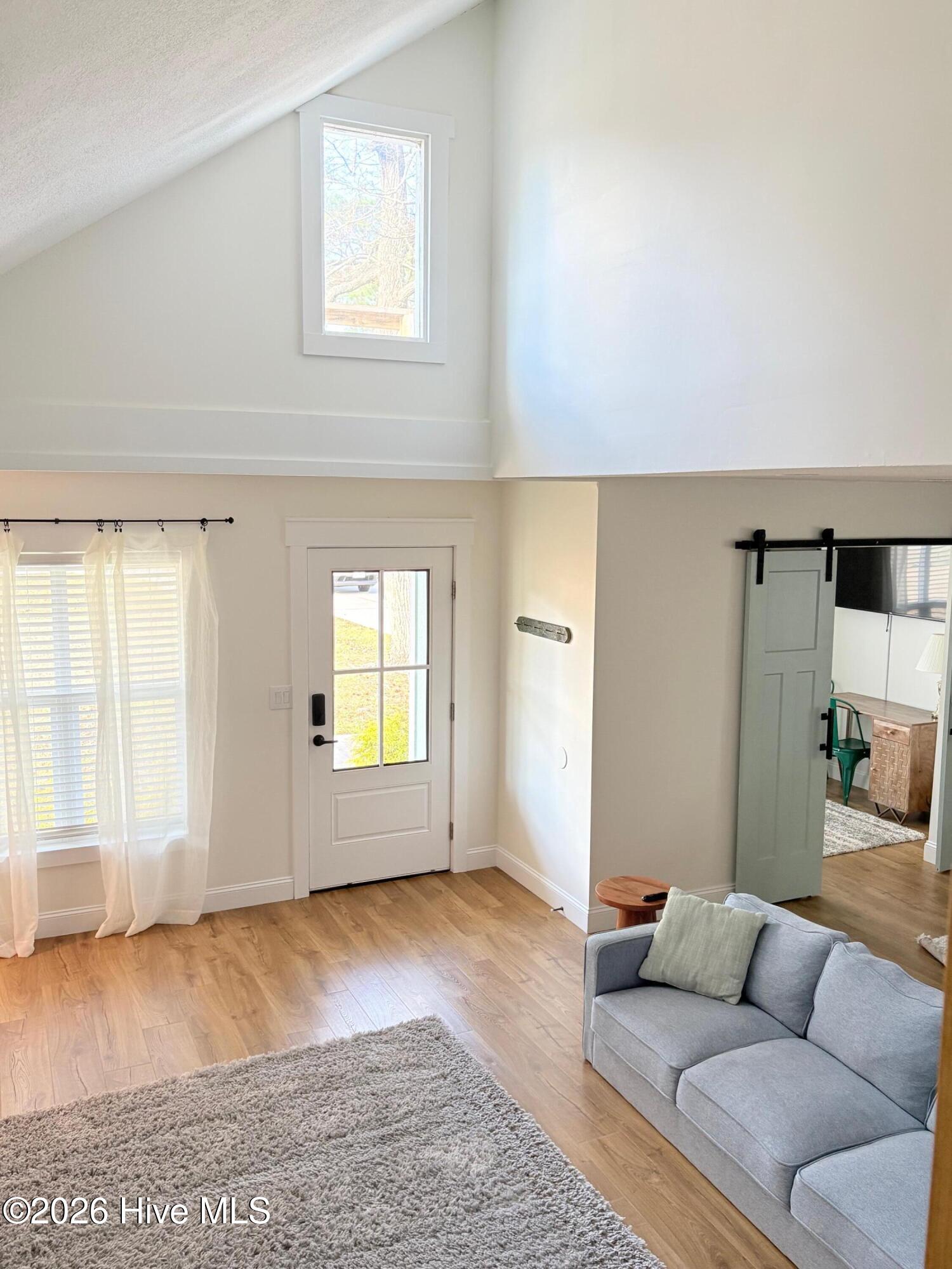 100559102 | Photo 13