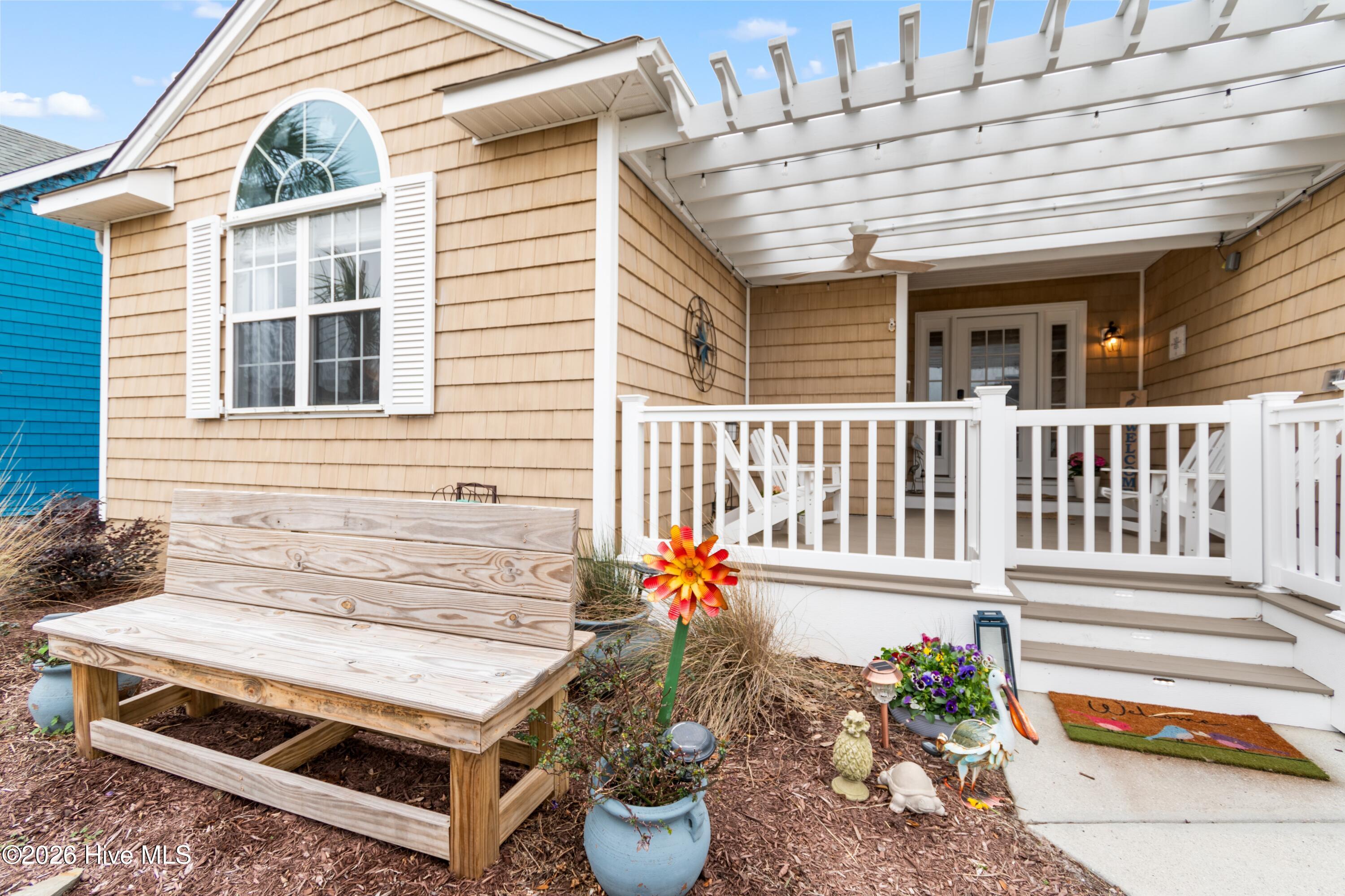 100558104 | Photo 16