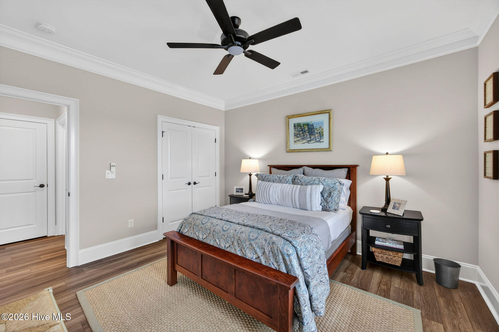 100556819 | Photo 23