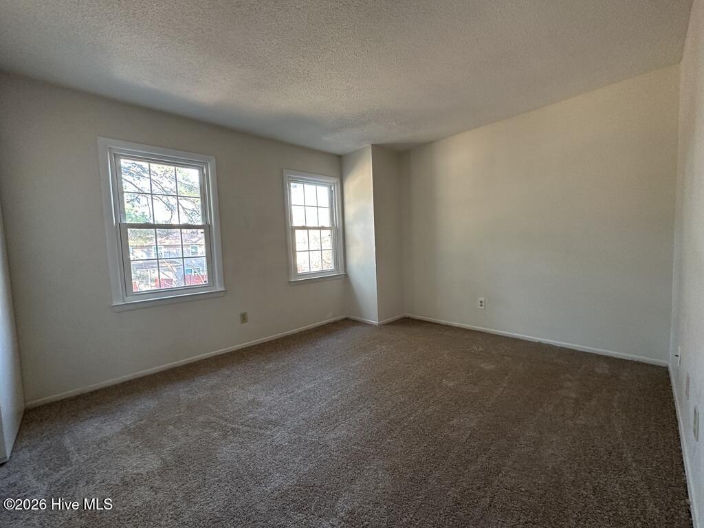 100553683 | Photo 13