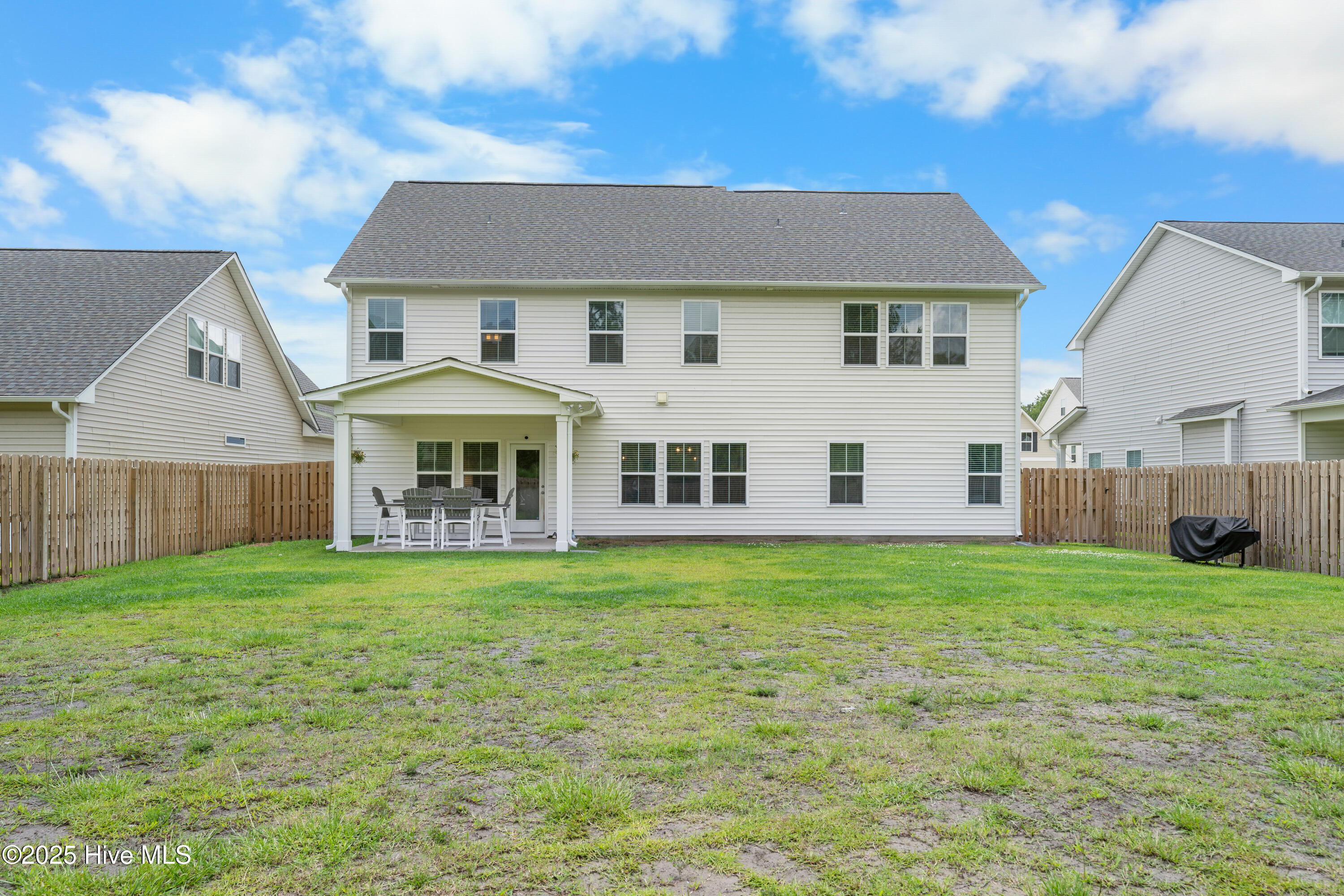 100512596 | Photo 11