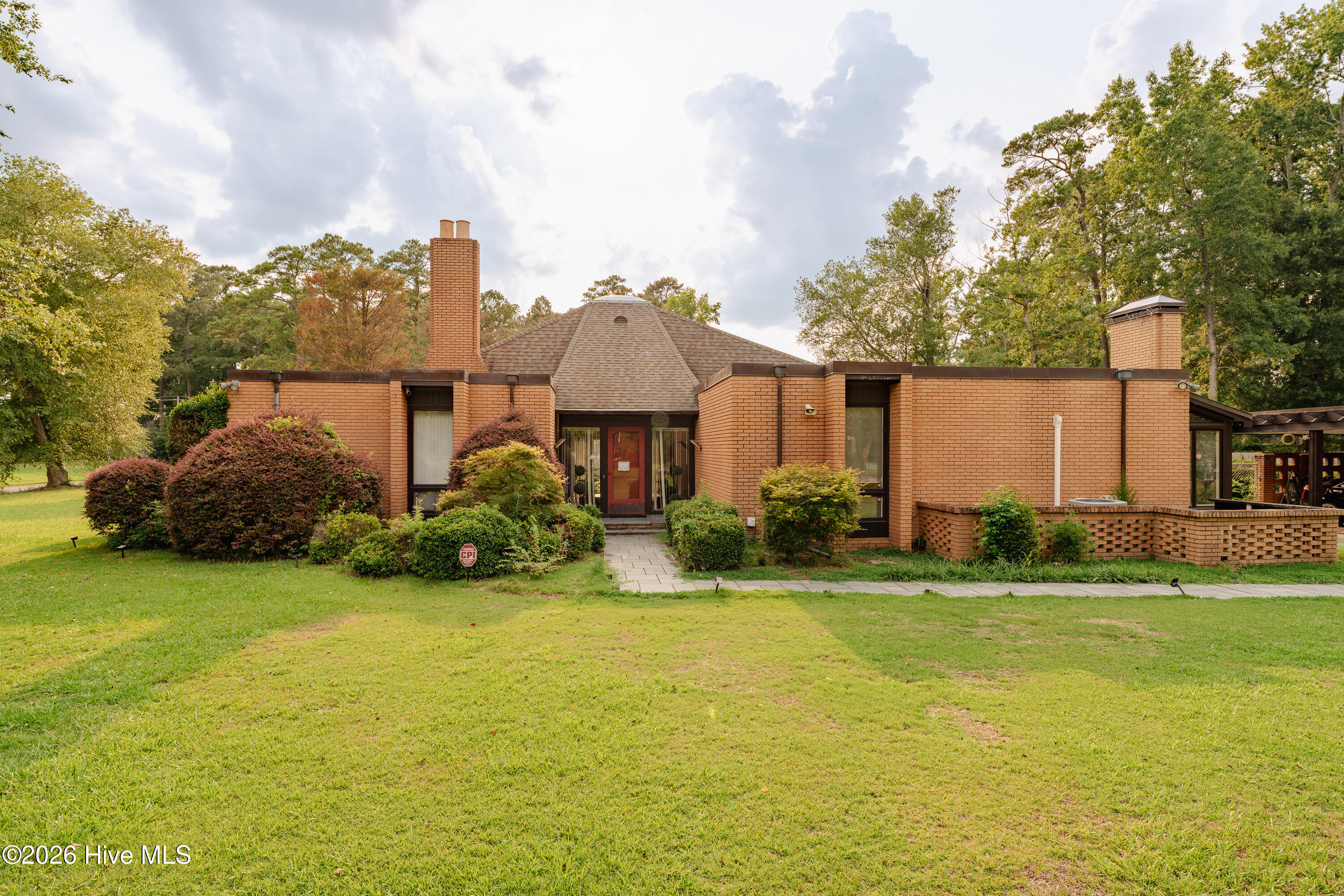 1st image of 1900 Pawnee Dr, Kinston, NC 28504 | MLS# 100596110