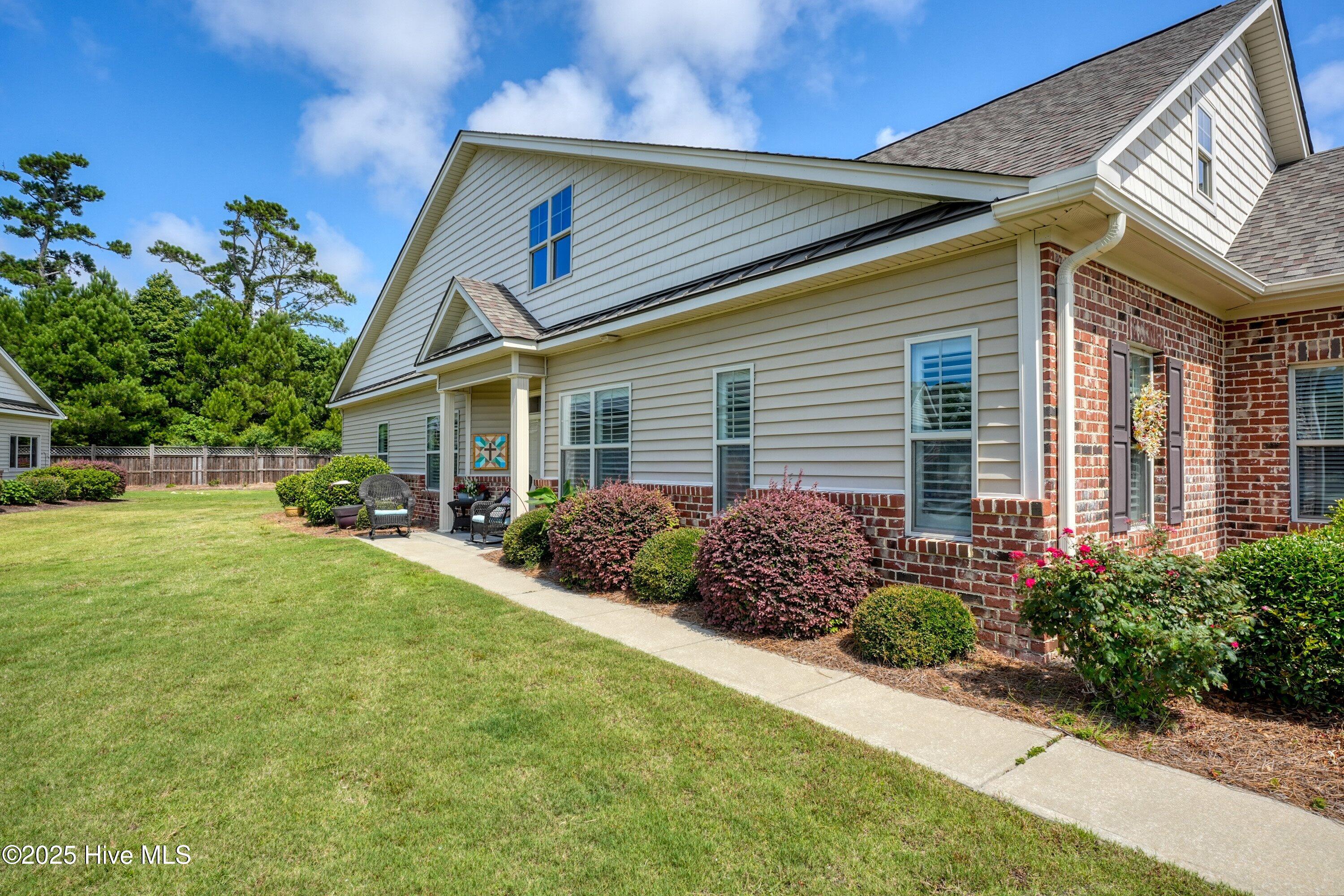 4148 S Harbor Circle SE 1, Southport, NC 28461 – photo 4: 4148-south-harbor-circle-unit-1-04