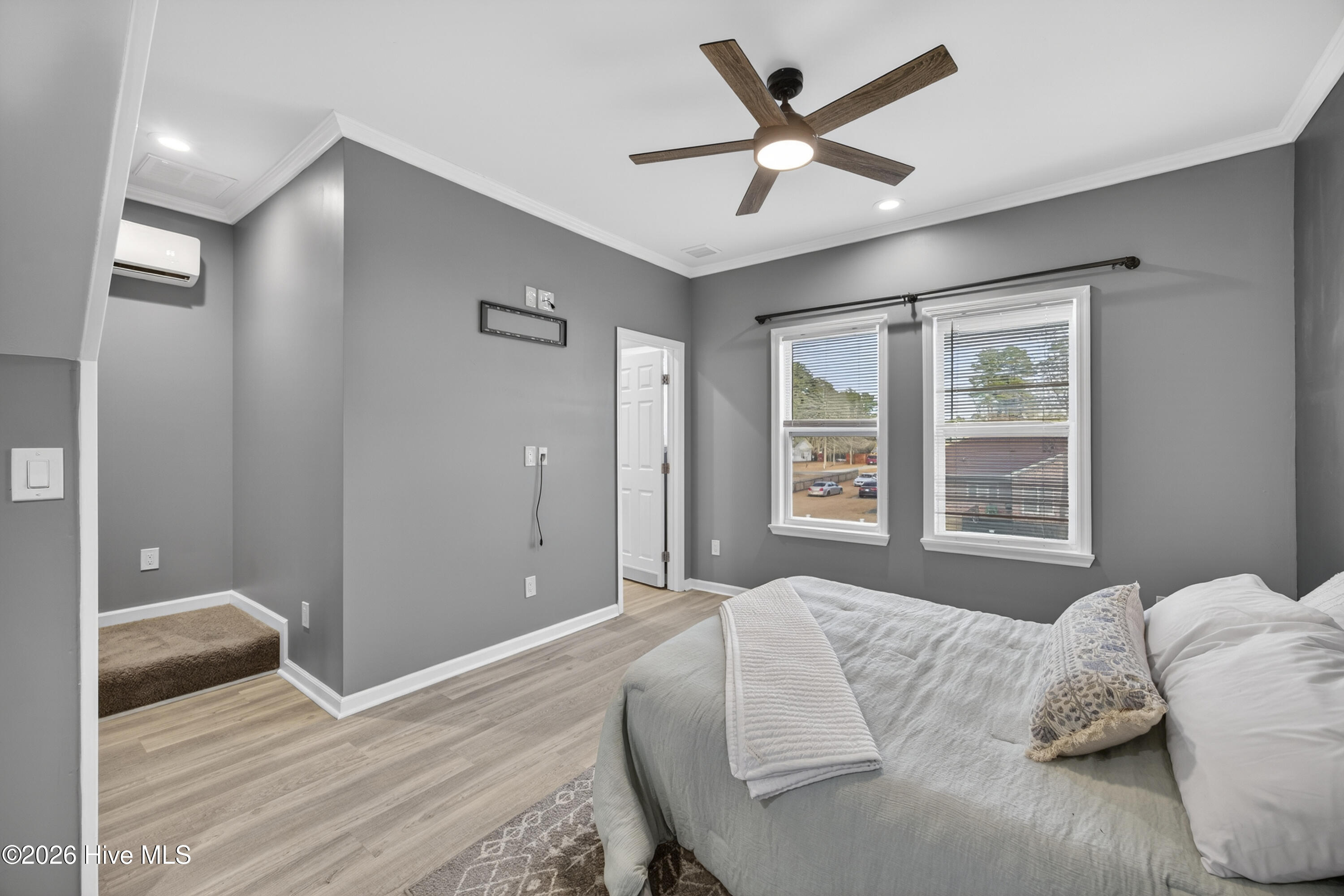 100548993 | Photo 25