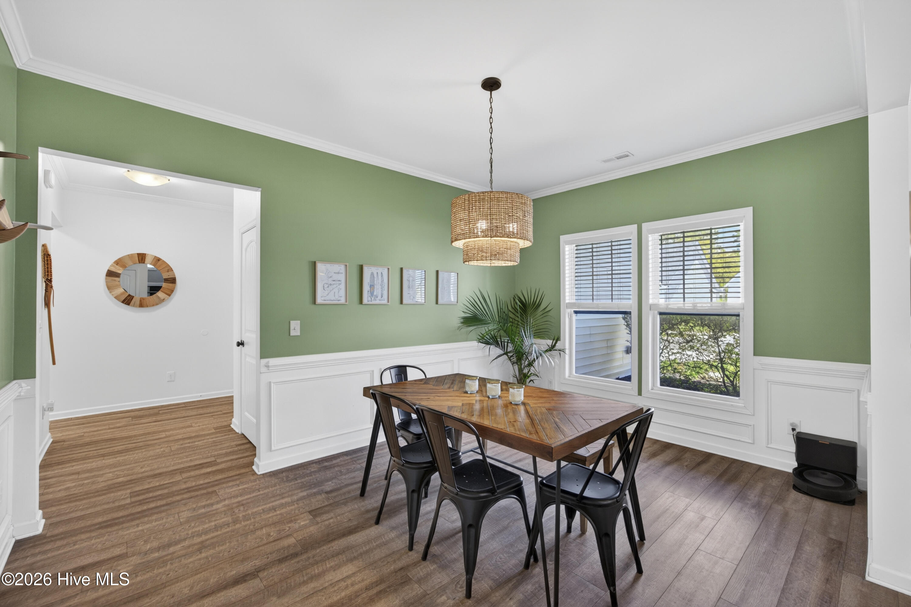 100567368 | Photo 31