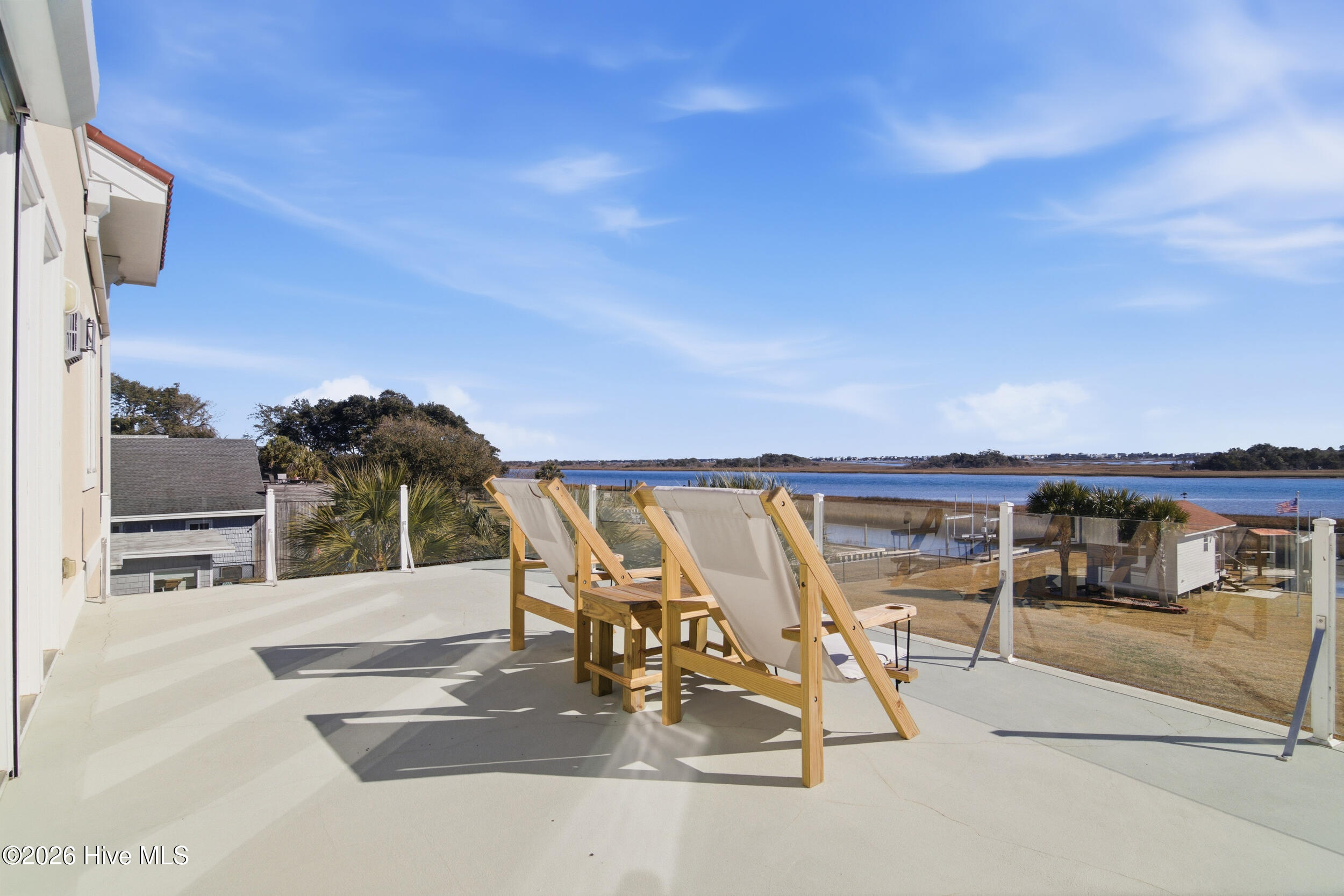 100549551 | Photo 25