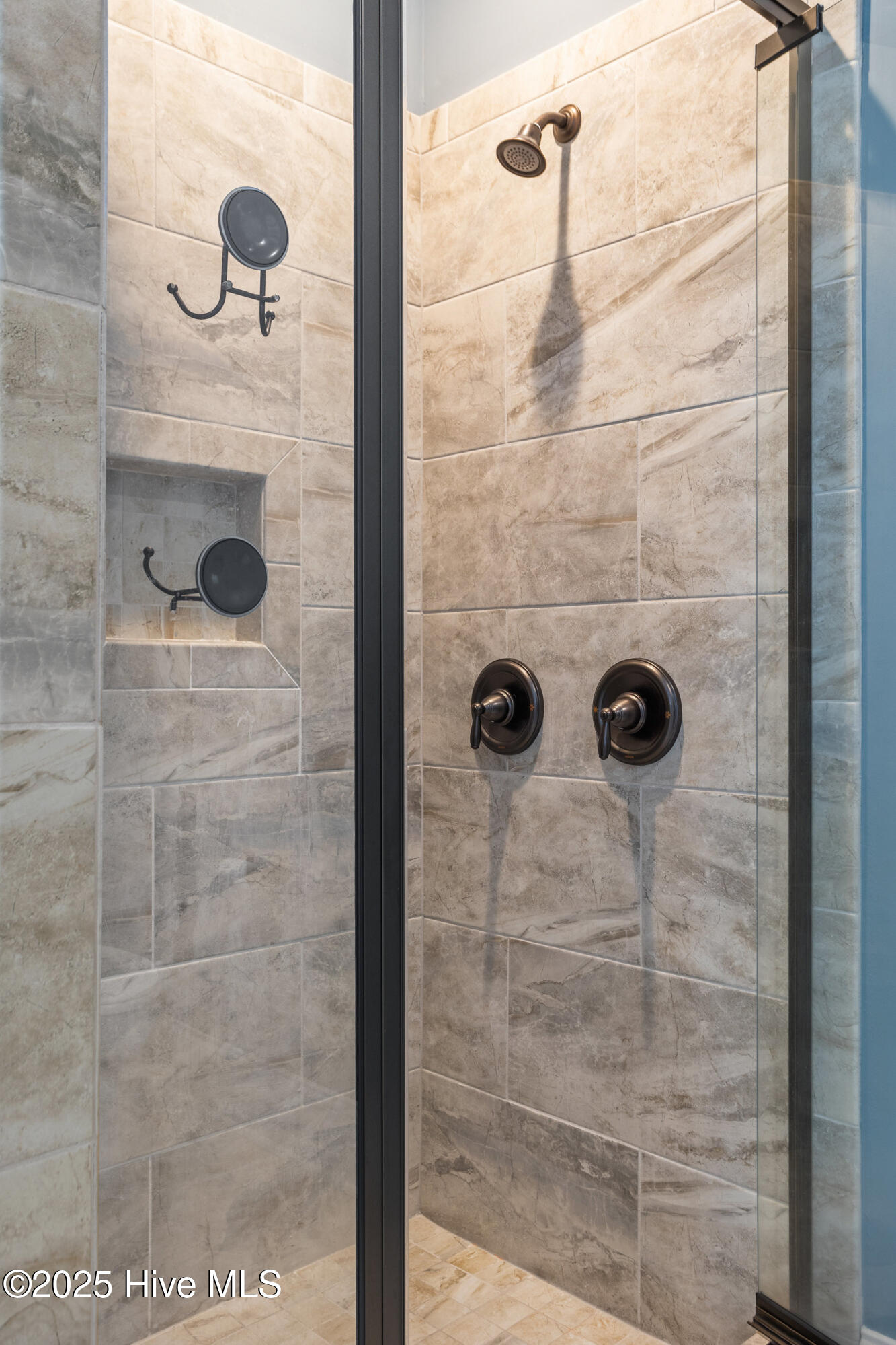 100503358 | Photo 31