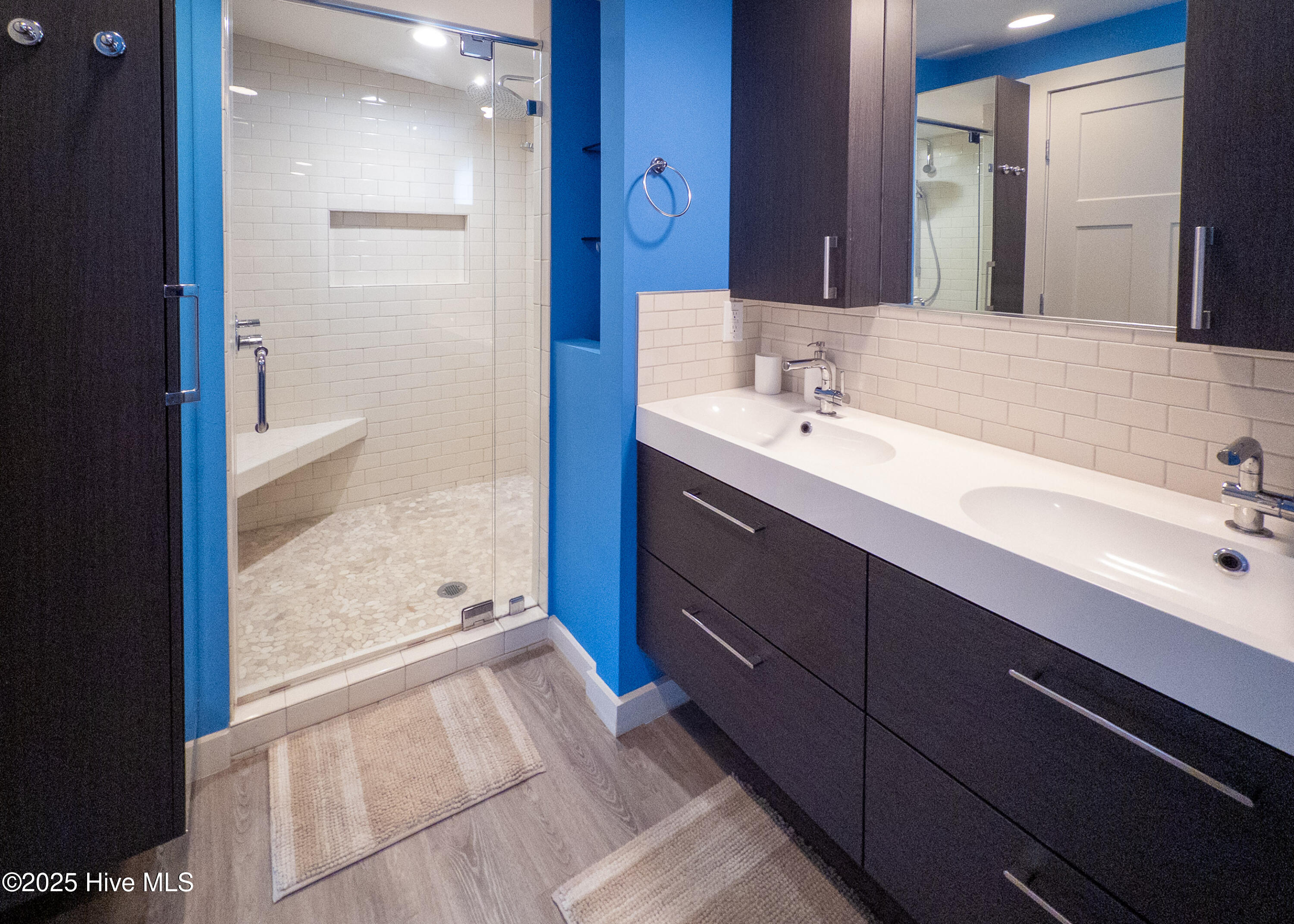 100539588 | Photo 52