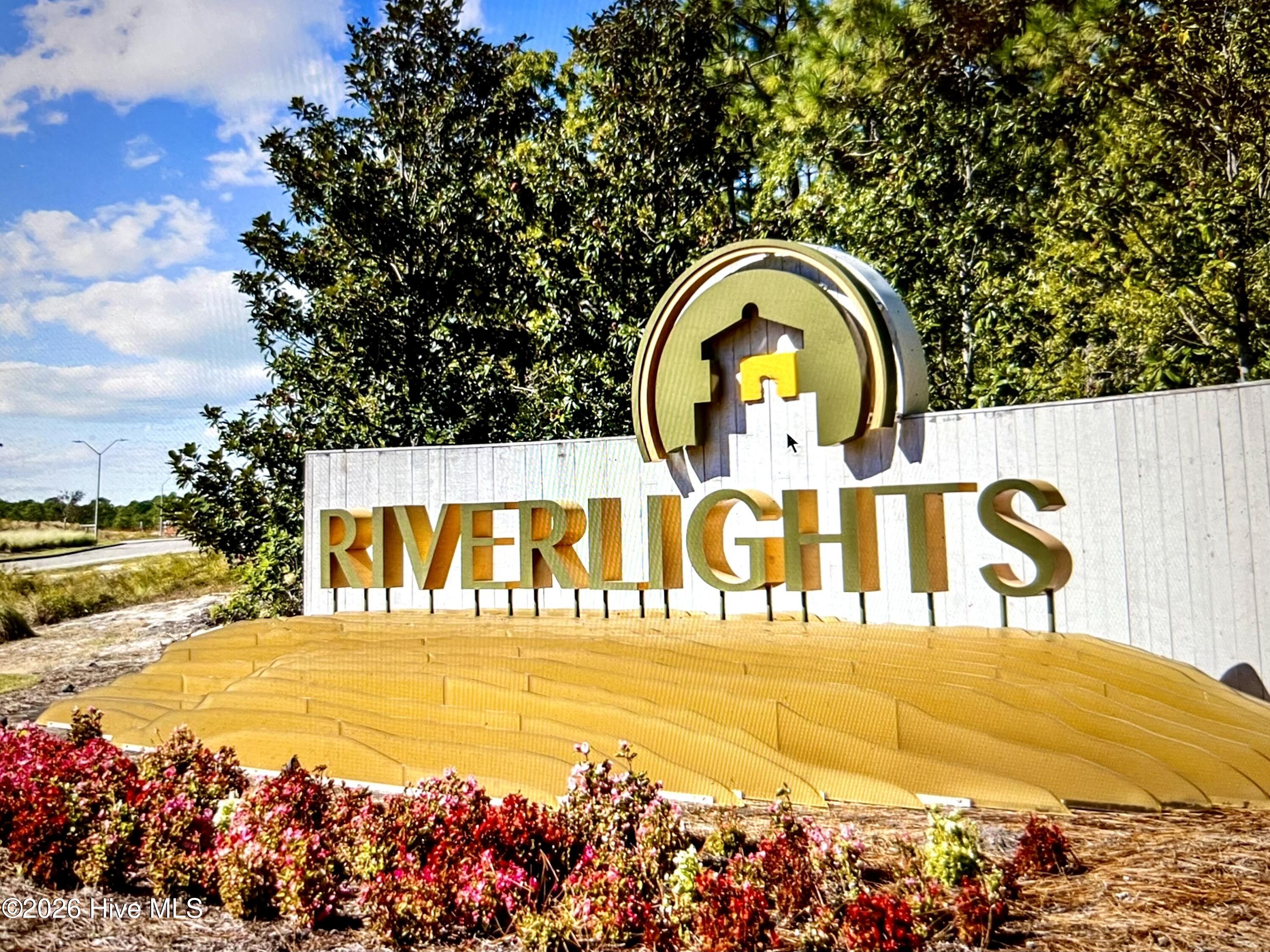 100560299 | Photo 94