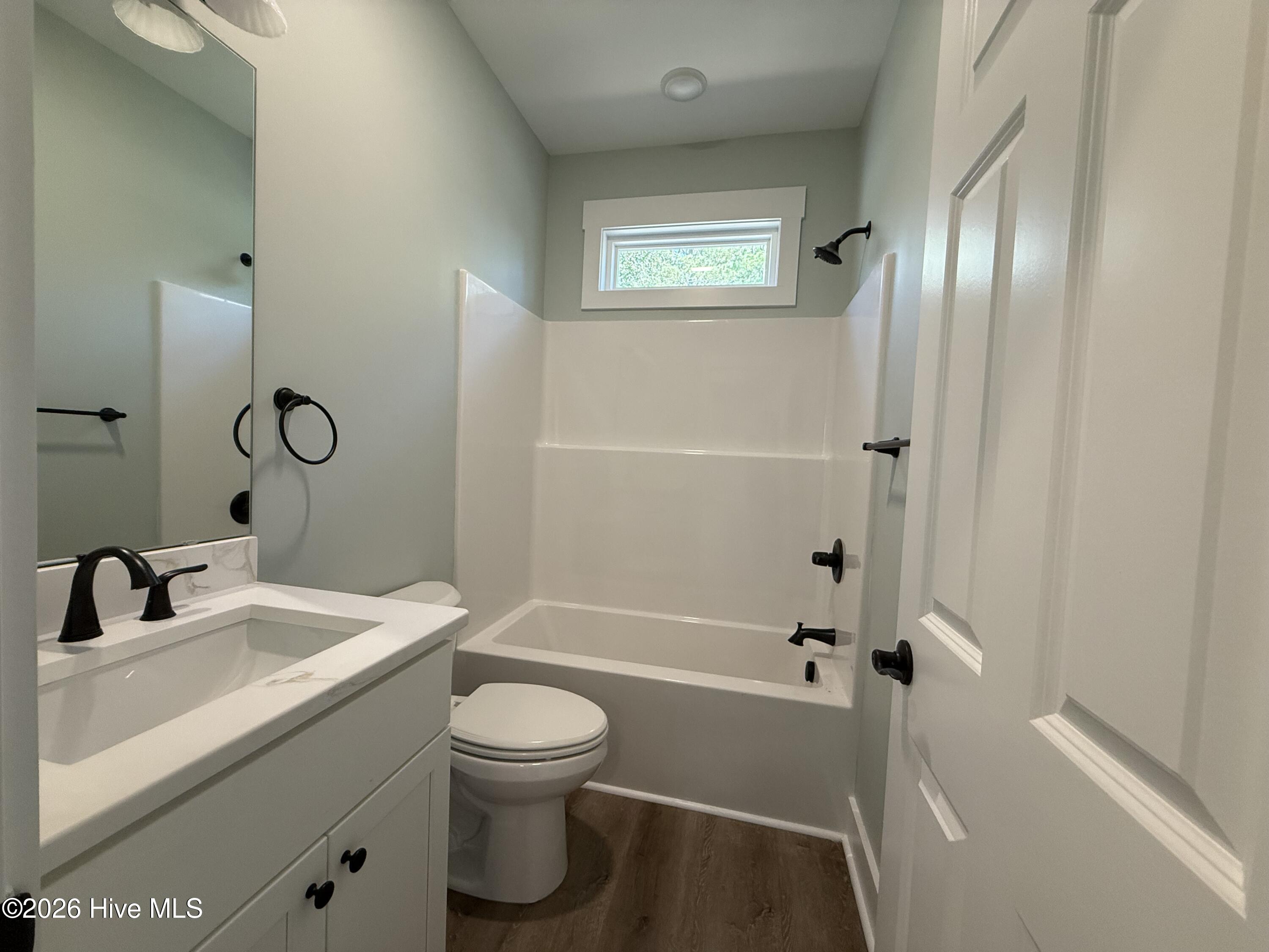 100564726 | Photo 17