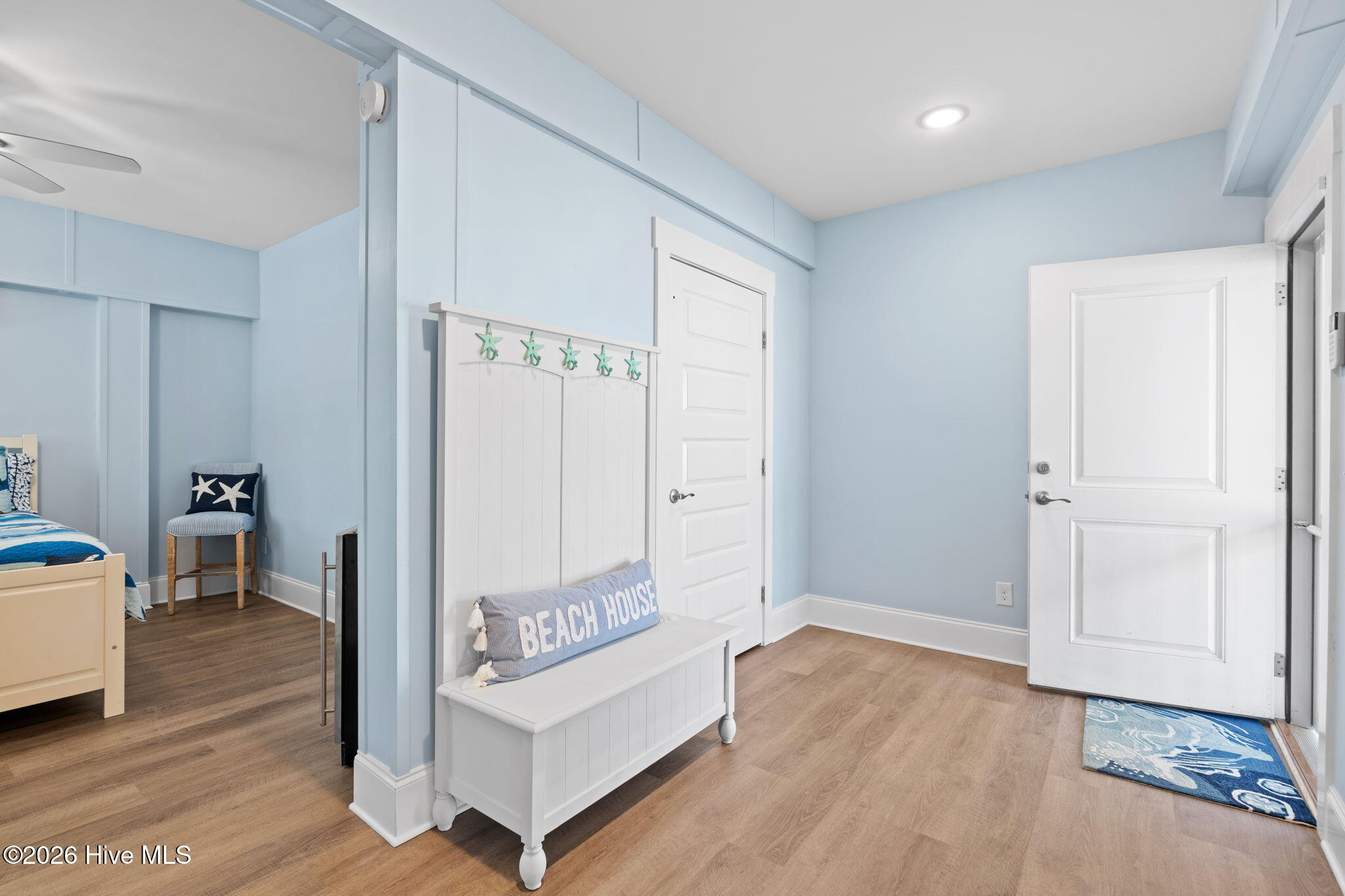 100563118 | Photo 19