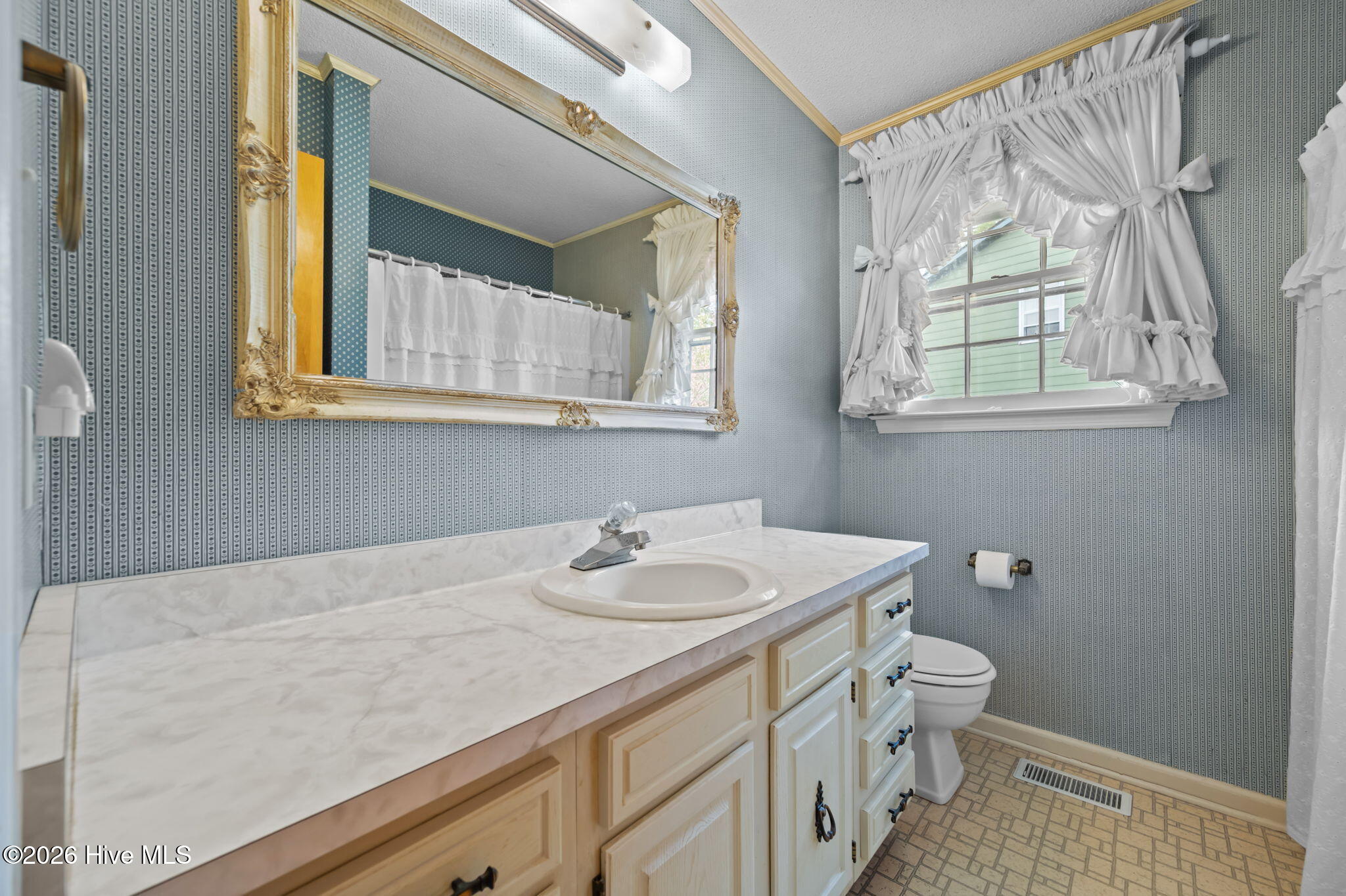 100555797 | Photo 31