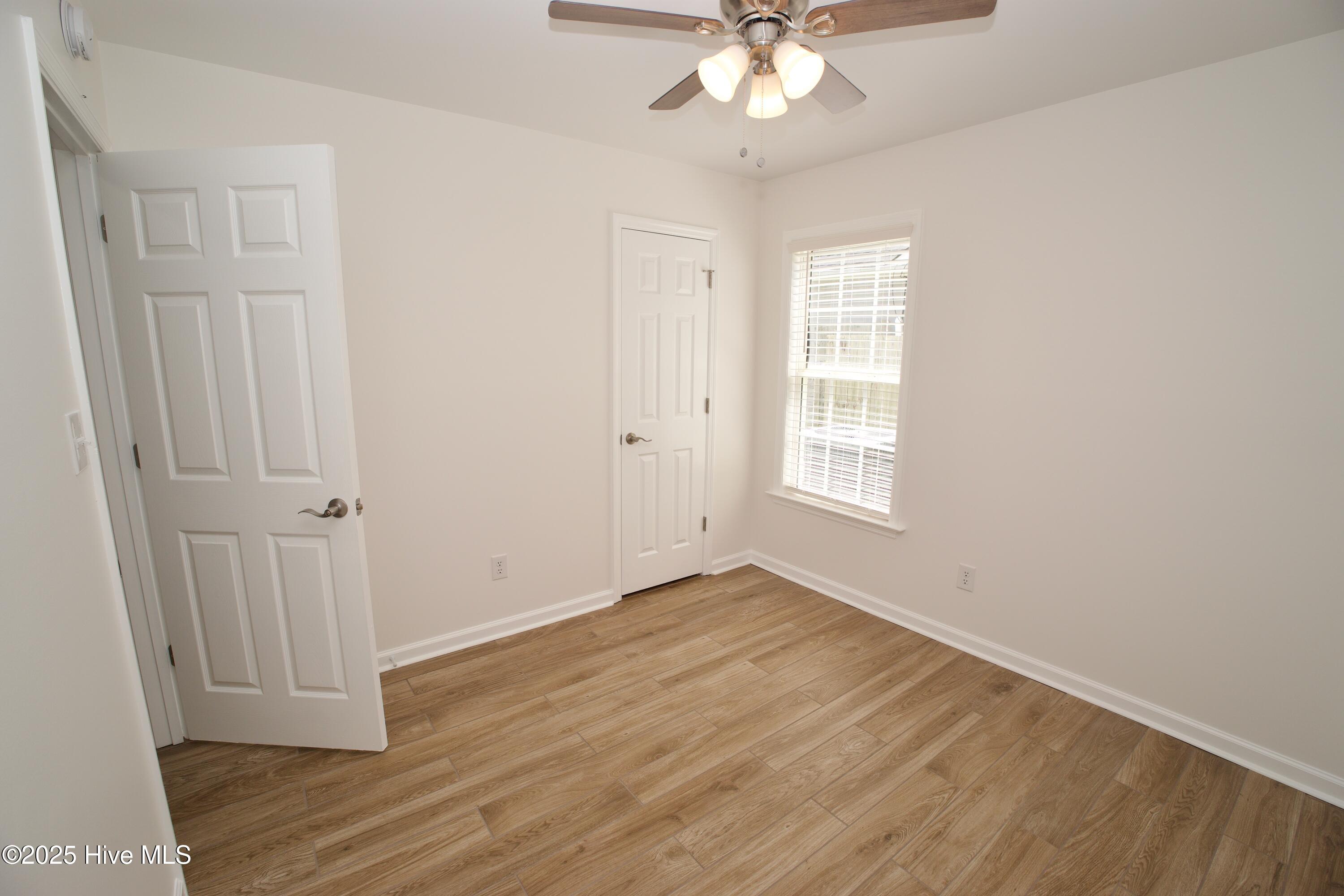 100527332 | Photo 24