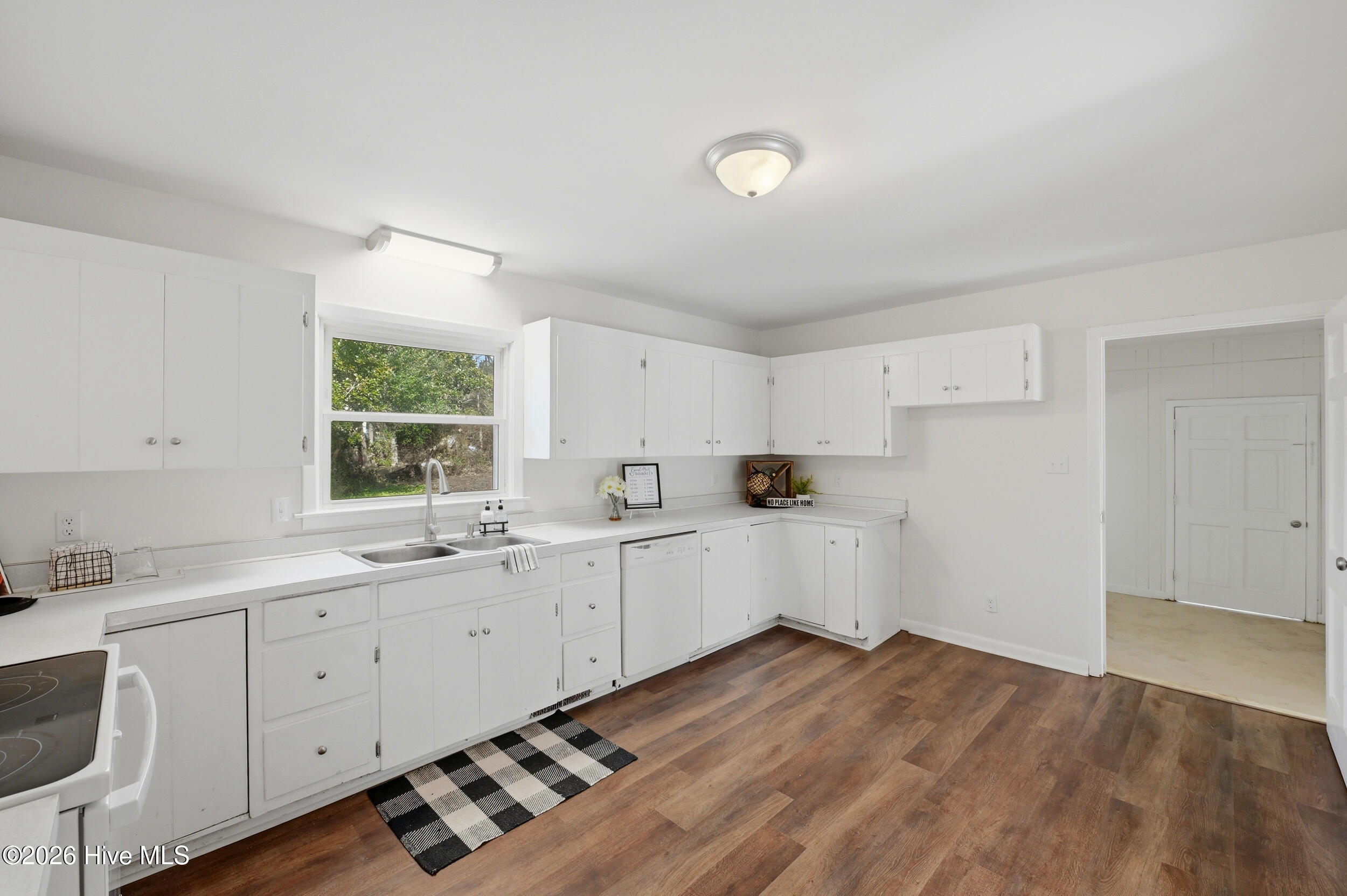 100555632 | Photo 16