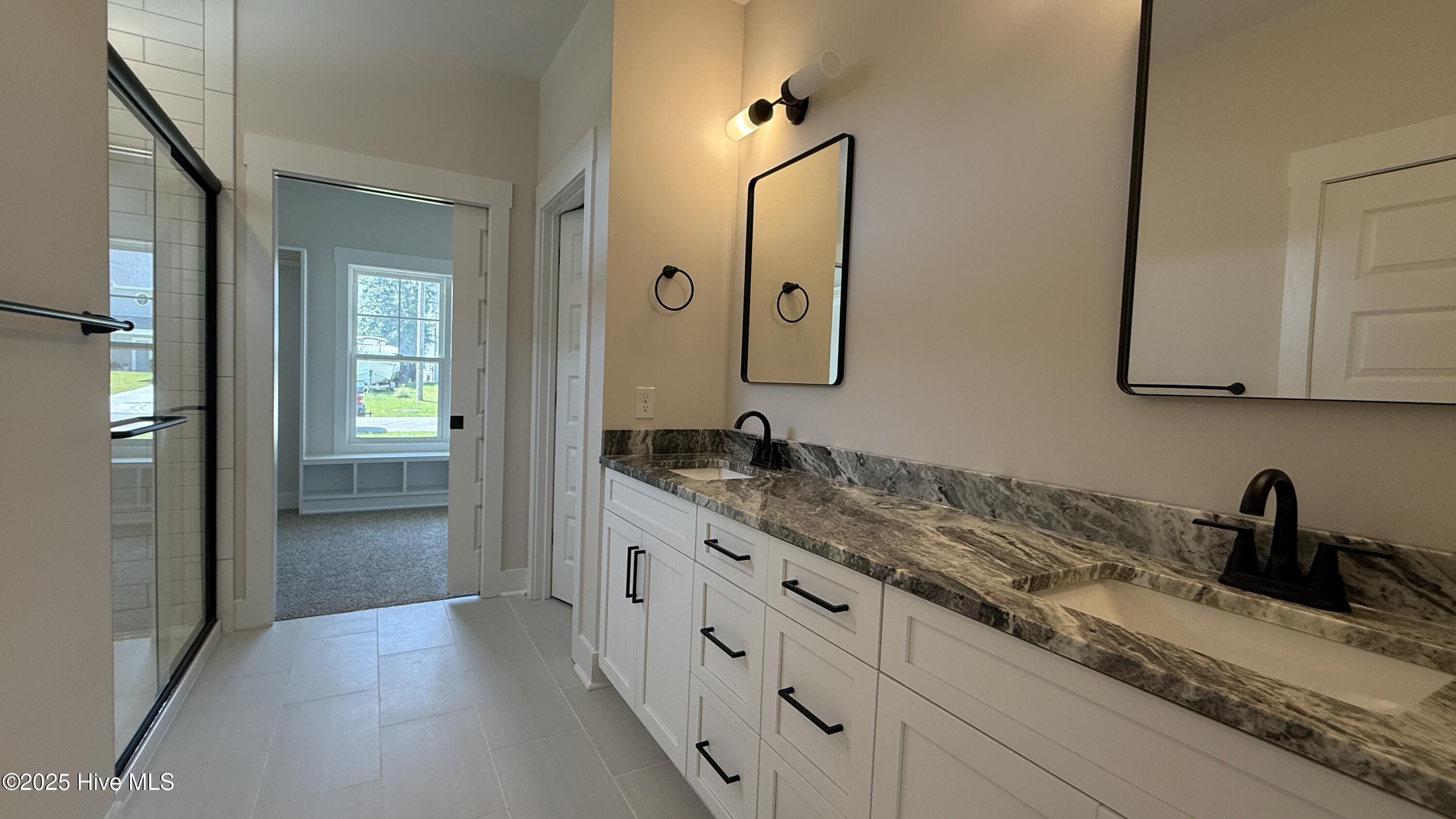 100500370 | Photo 17