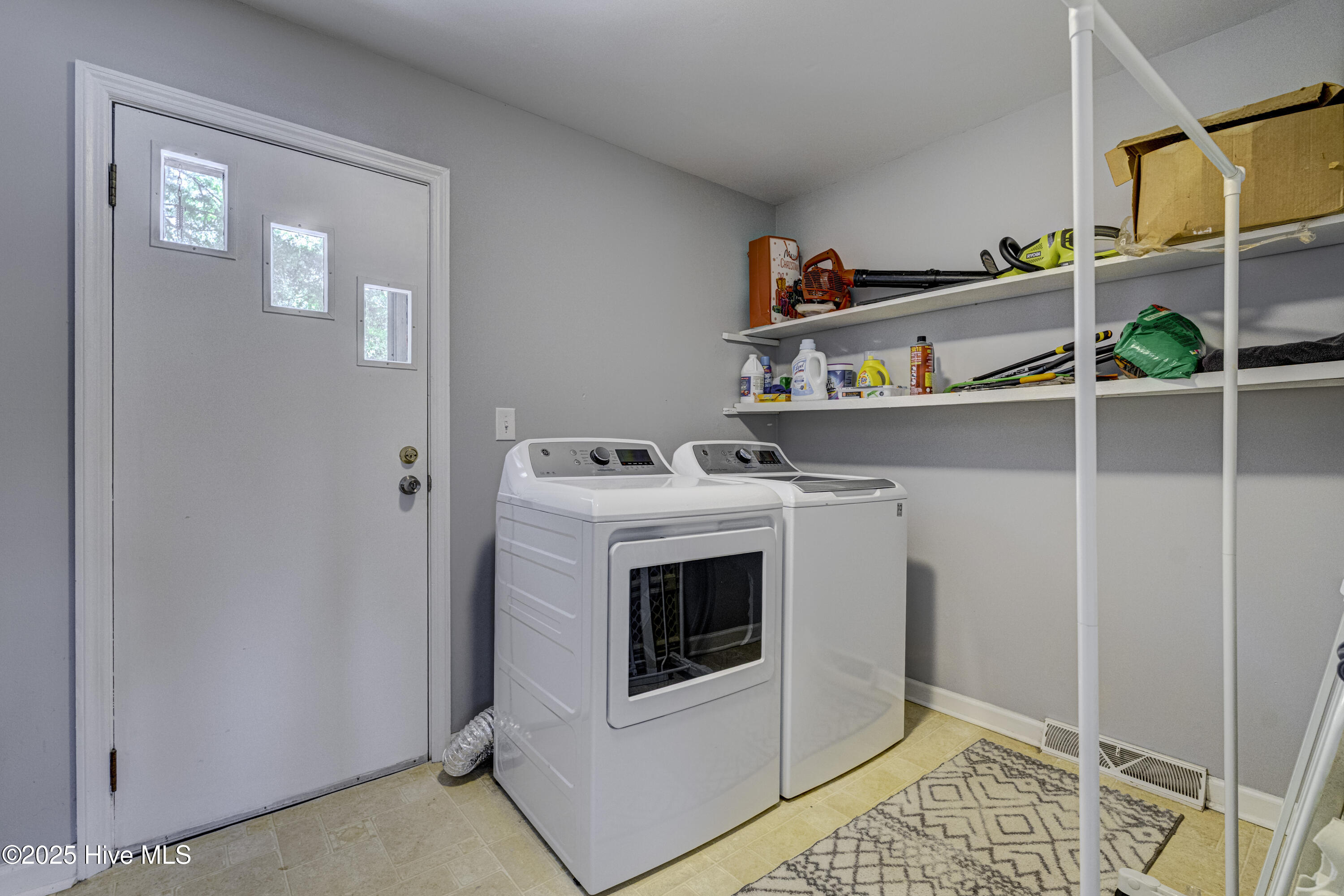 100525965 | Photo 30