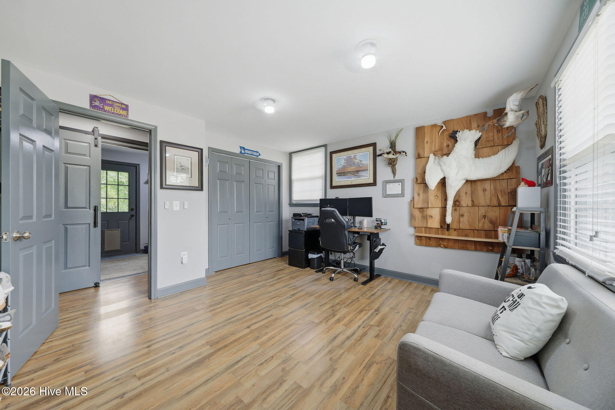 100570539 | Photo 30