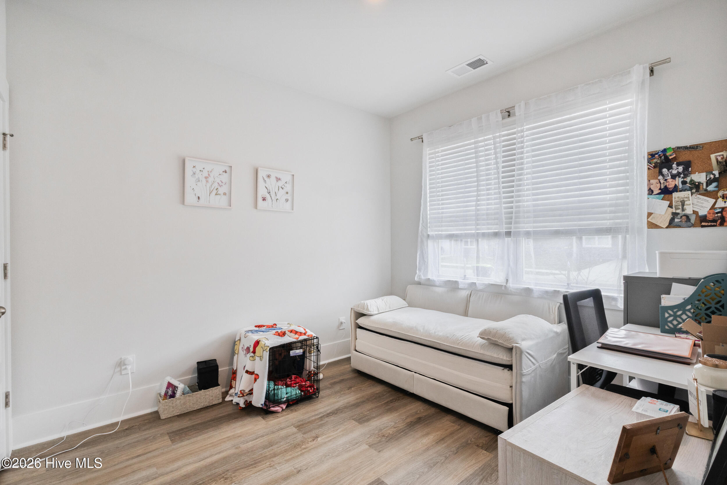 100561359 | Photo 10