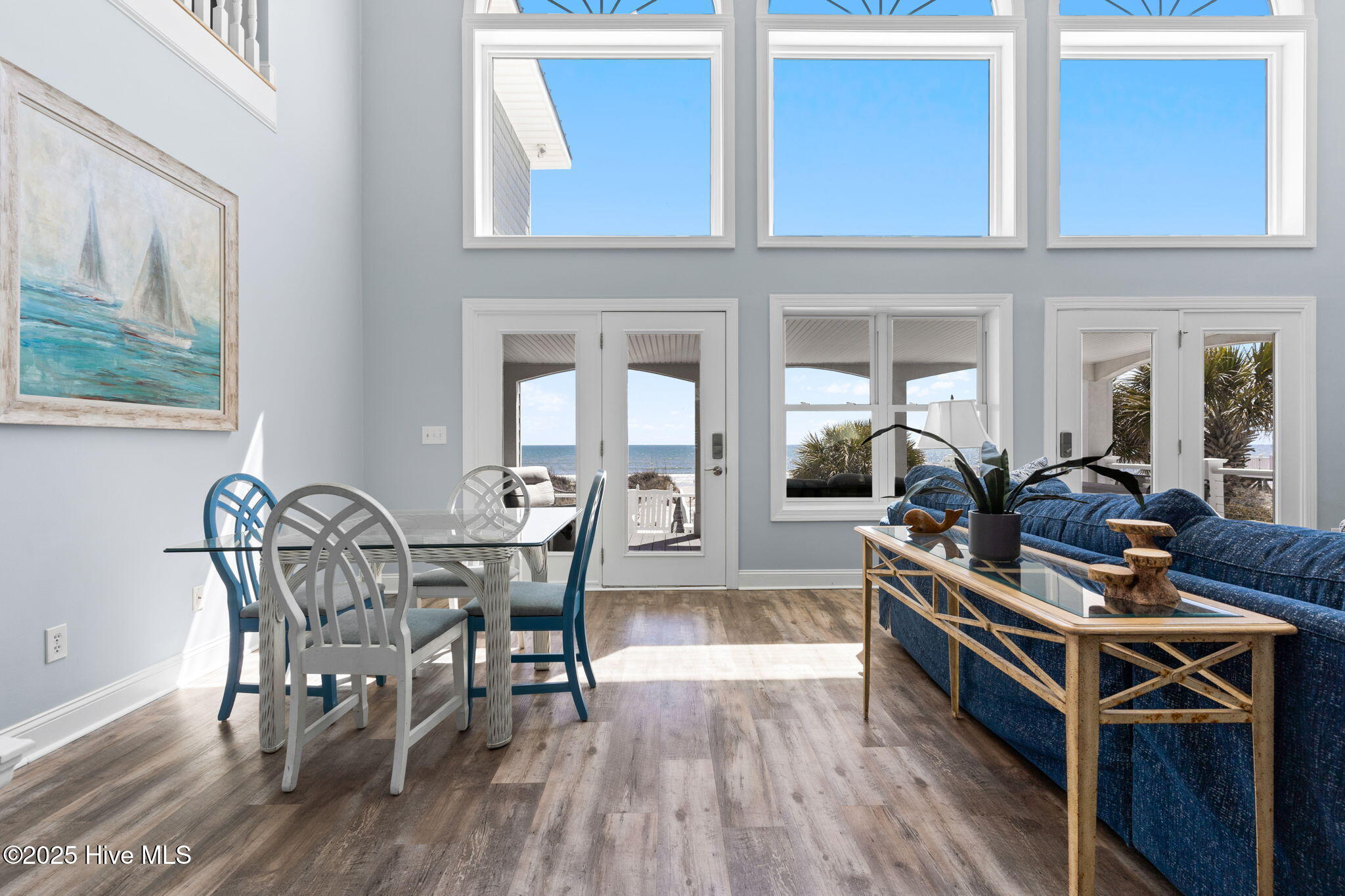 100498196 | Photo 29