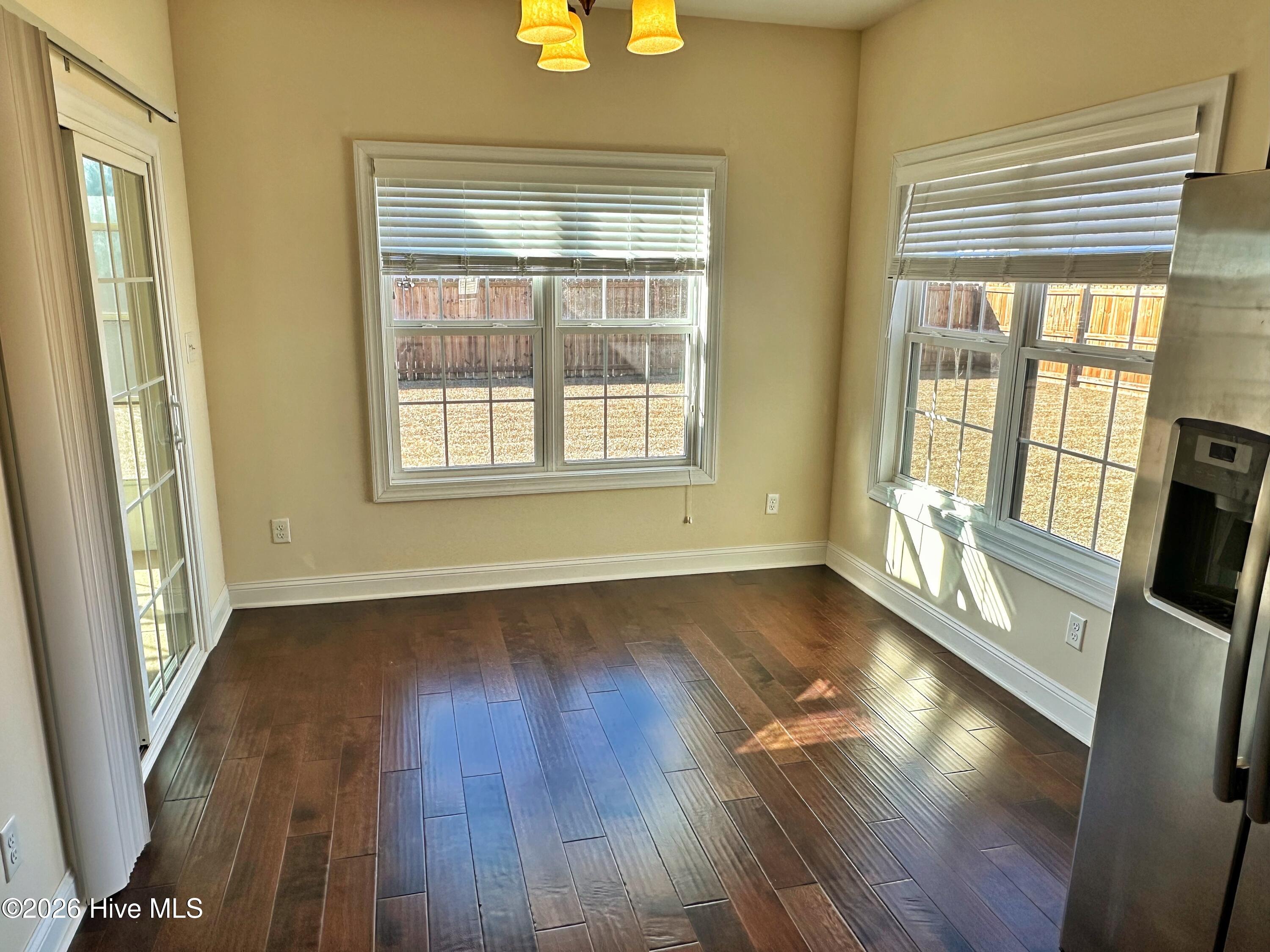 100550134 | Photo 23