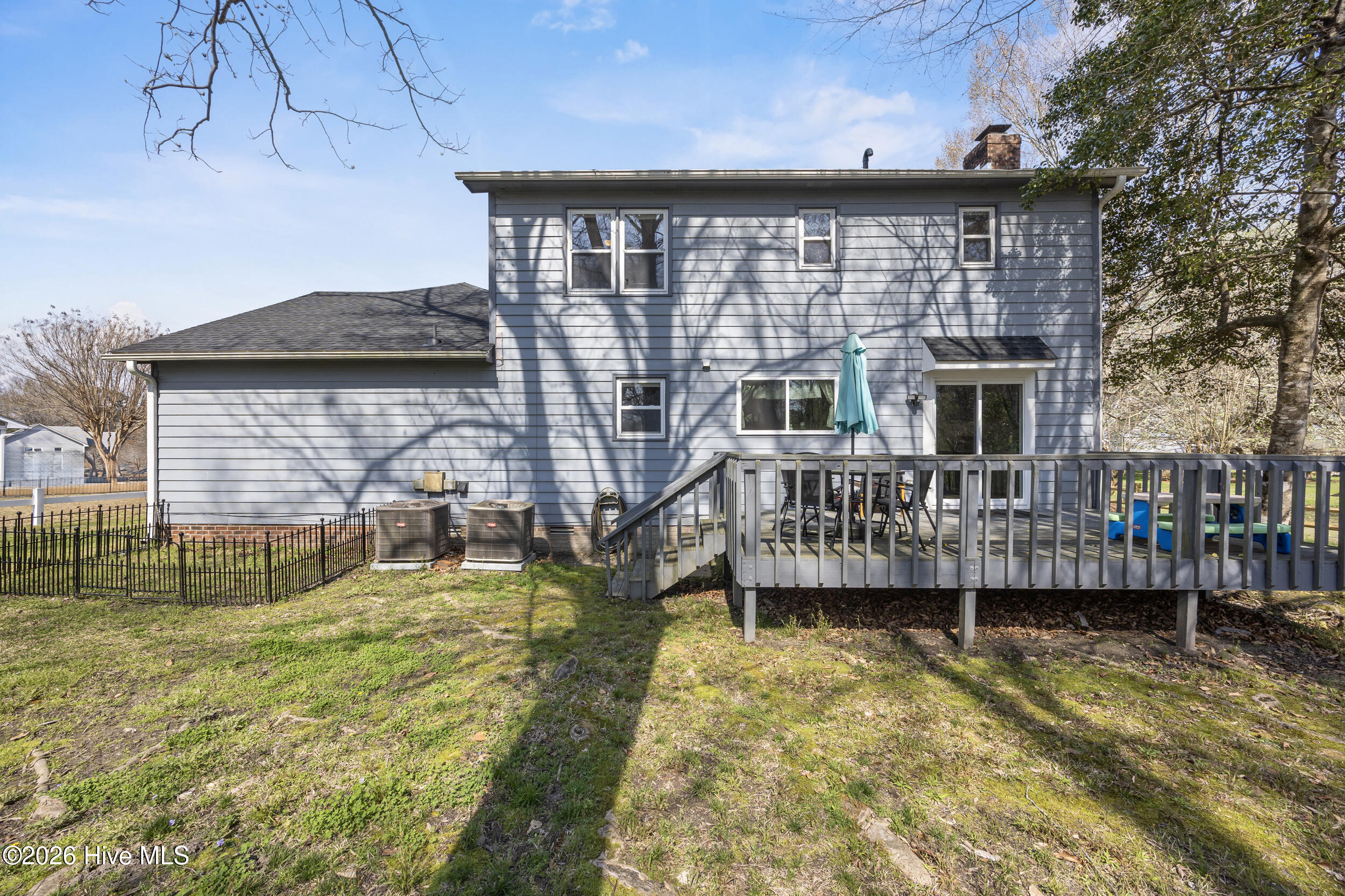 100560649 | Photo 39