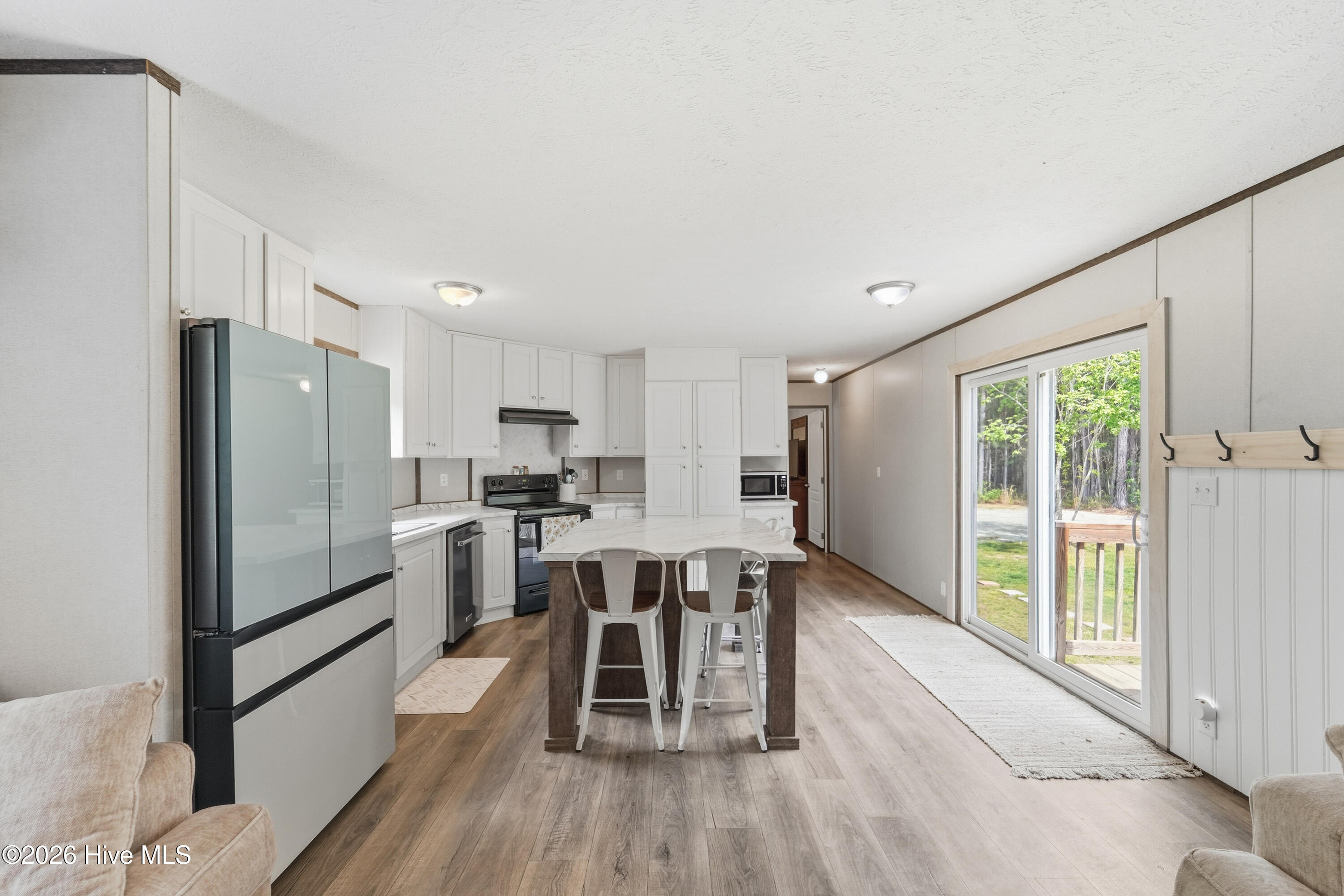 100566814 | Photo 44