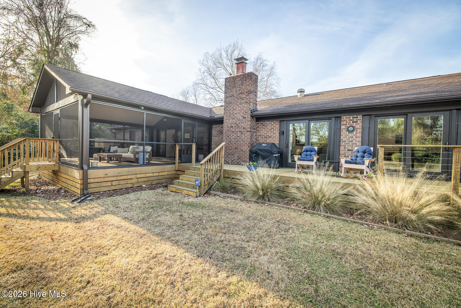 100553040 | Photo 45