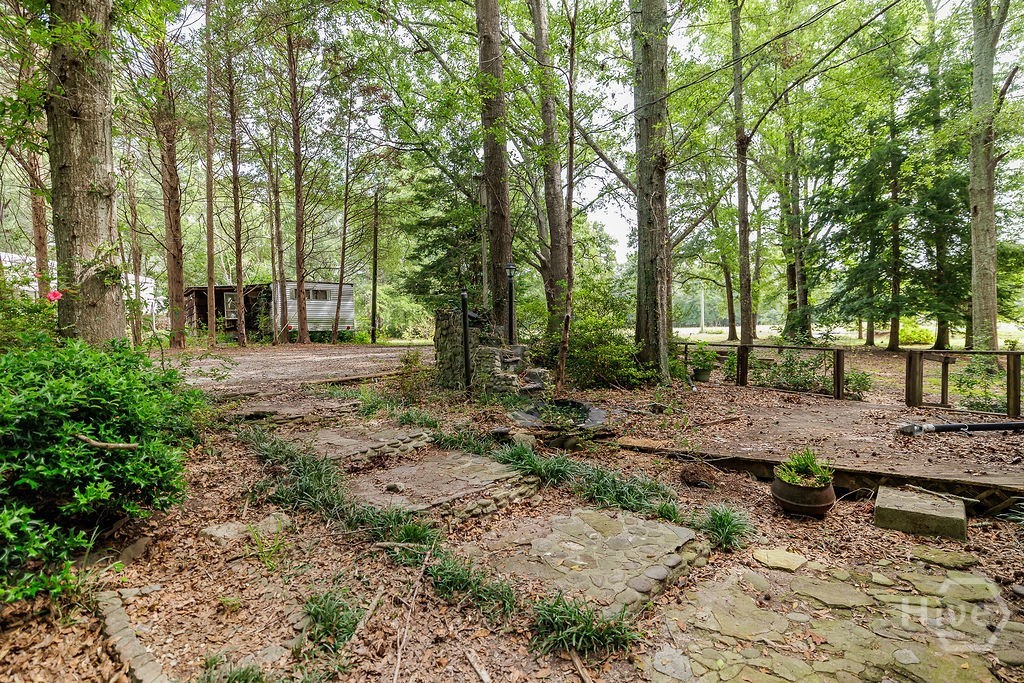 1541 Pete Dickens Road