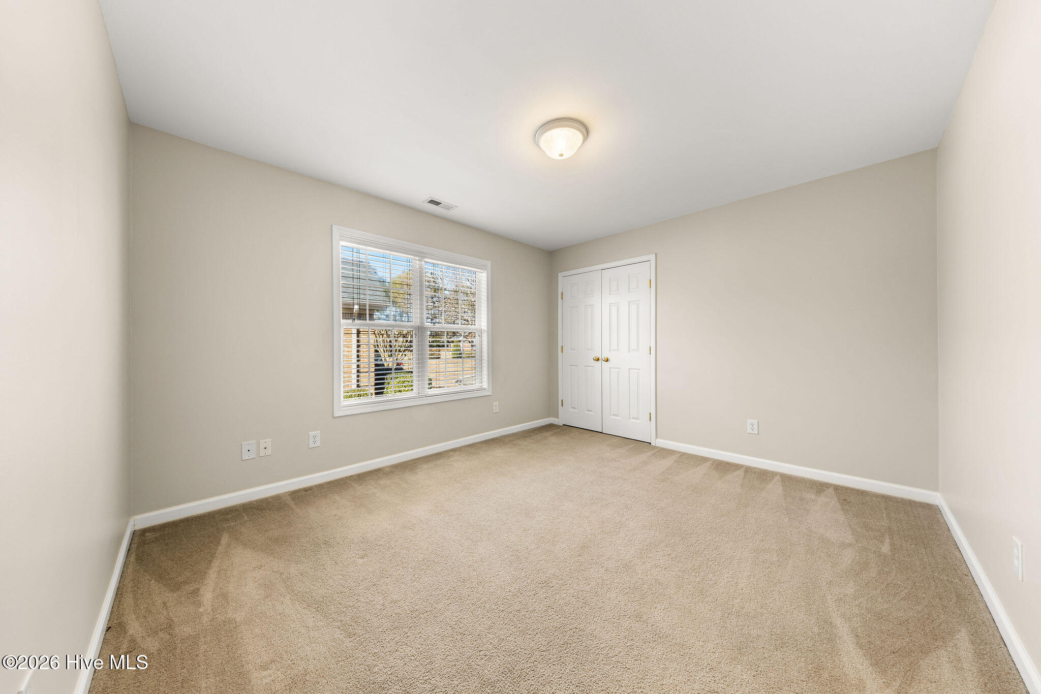 100554180 | Photo 38