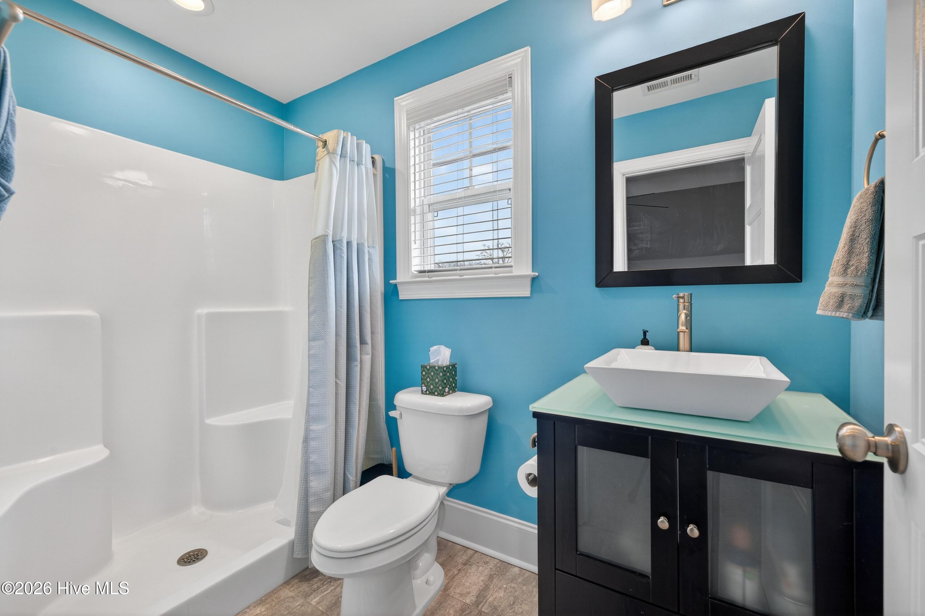 100552458 | Photo 27