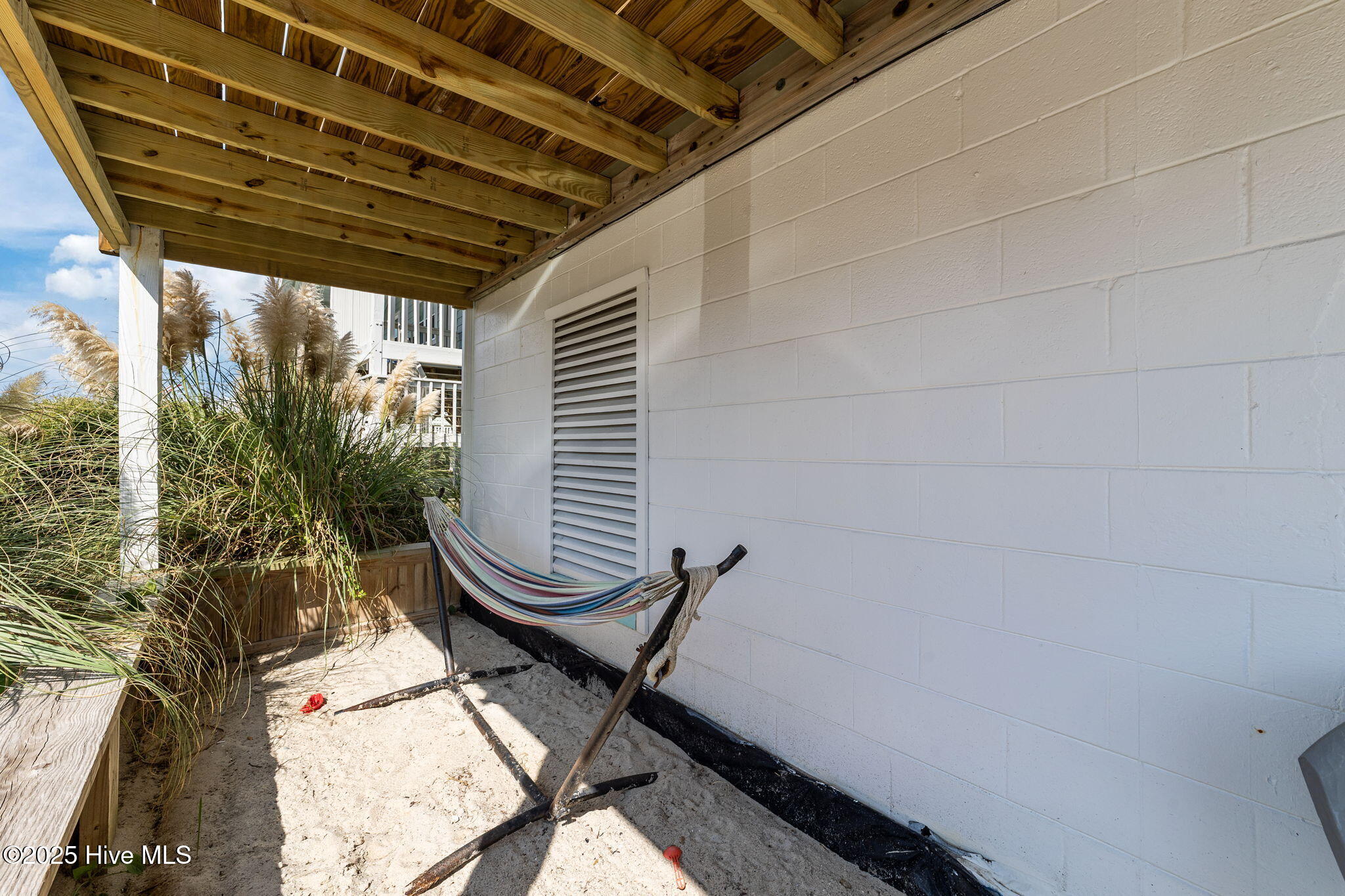 100536358 | Photo 29