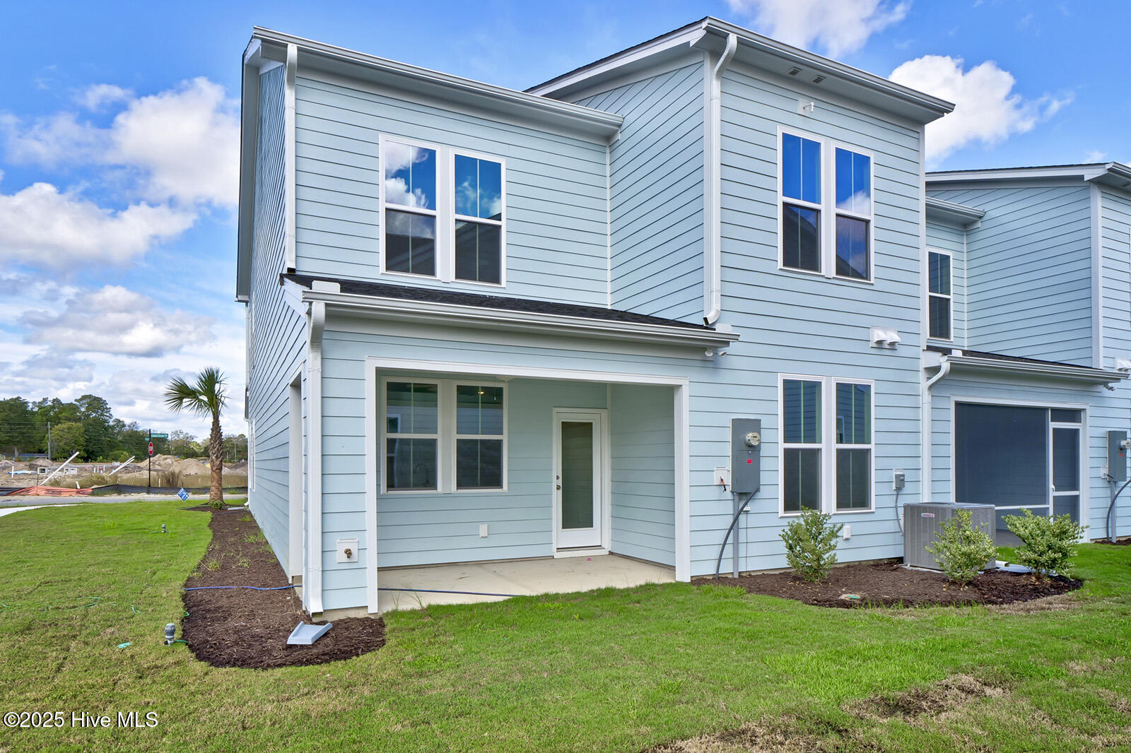 100558889 | Photo 29