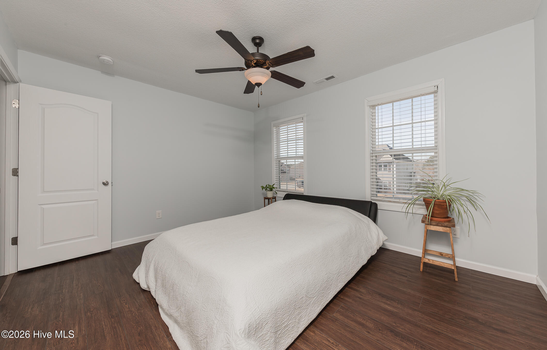 100554751 | Photo 52